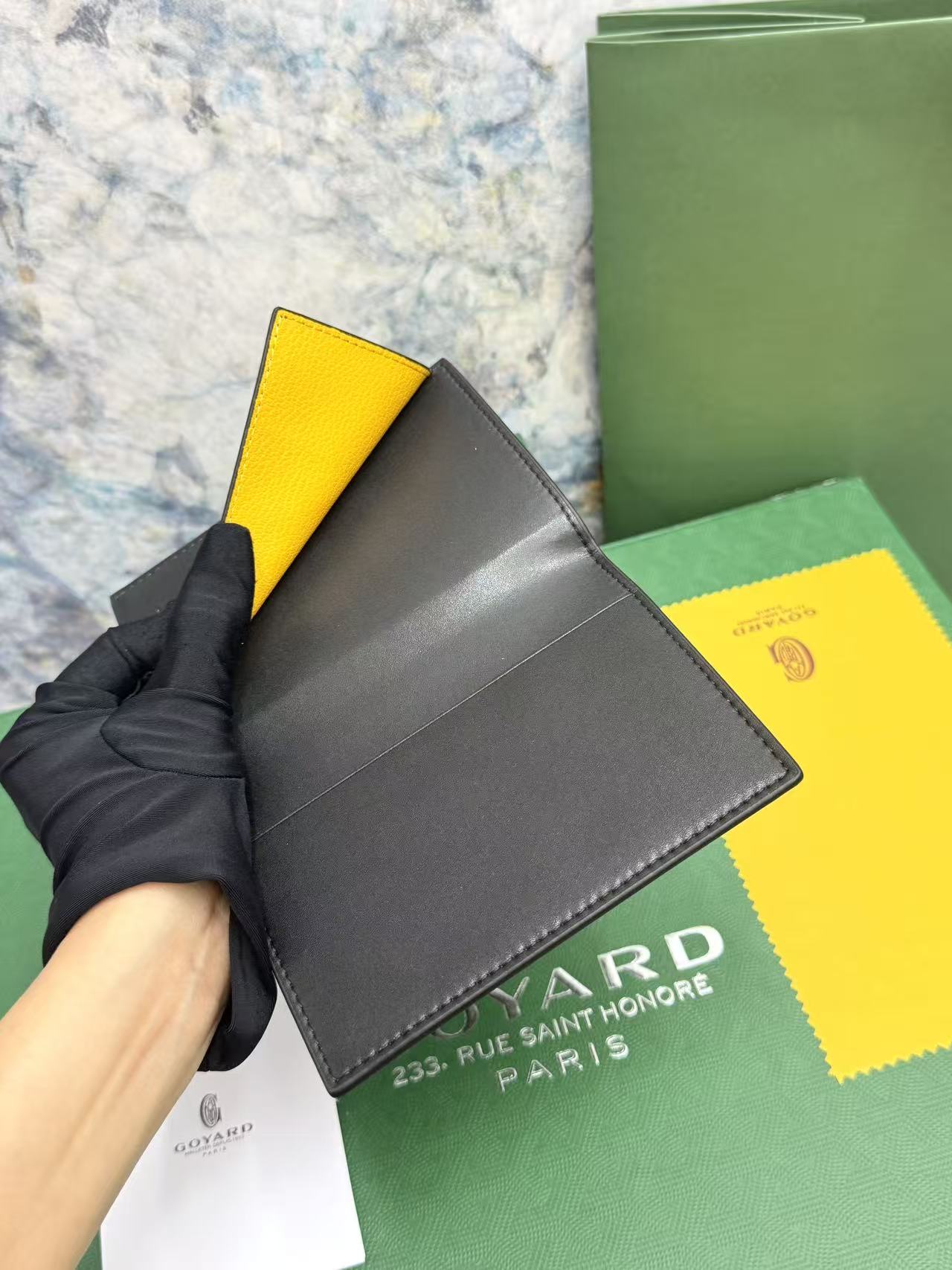 Goyard左边卡位四格护照夹,官网1:1顶级材质手工精细,11个颜色现货供应, 质感直接拉满, 放现金,薄身不站位置, Goyard左边卡位四格护照夹,官网1:1顶级材质手工精细,11个颜色现货供应, 质感直接拉满, 放现金,薄身不站位置,