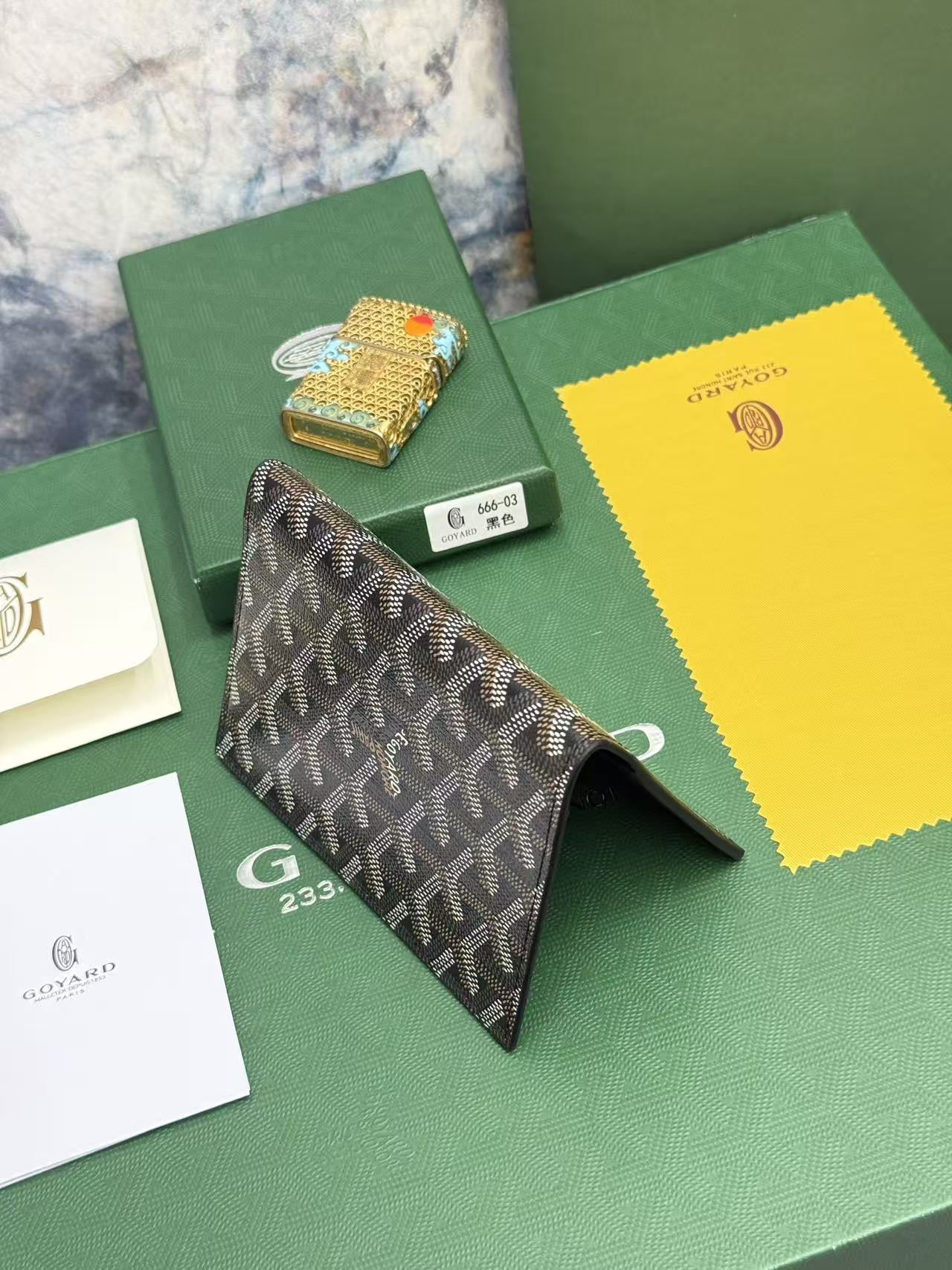 Goyard左边卡位四格护照夹,官网1:1顶级材质手工精细,11个颜色现货供应, 质感直接拉满, 放现金,薄身不站位置, Goyard左边卡位四格护照夹,官网1:1顶级材质手工精细,11个颜色现货供应, 质感直接拉满, 放现金,薄身不站位置,