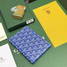 Goyard左边卡位四格护照夹,官网1:1顶级材质手工精细,11个颜色现货供应, 质感直接拉满, 放现金,薄身不站位置, Goyard左边卡位四格护照夹,官网1:1顶级材质手工精细,11个颜色现货供应, 质感直接拉满, 放现金,薄身不站位置,