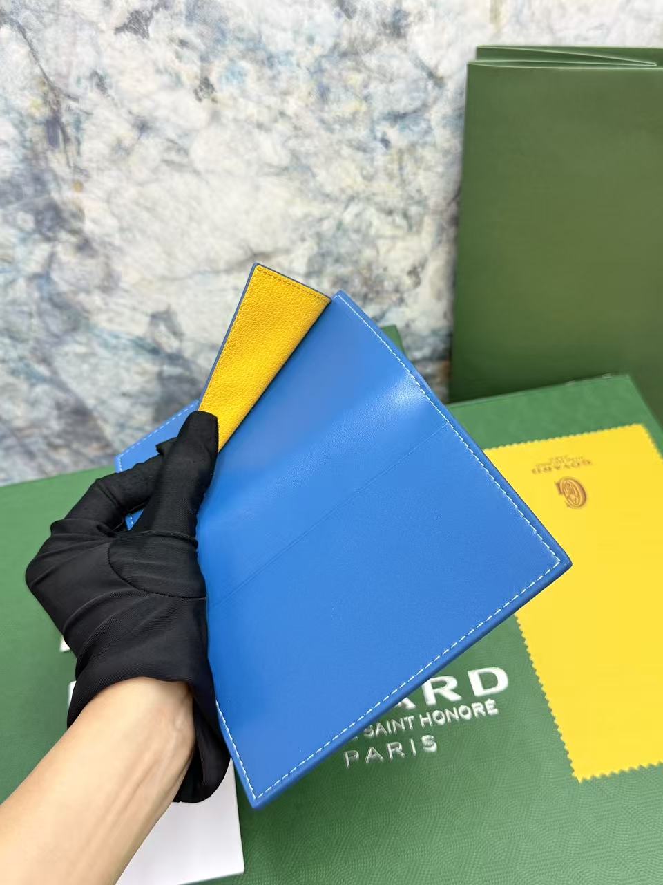 Goyard左边卡位四格护照夹,官网1:1顶级材质手工精细,11个颜色现货供应, 质感直接拉满, 放现金,薄身不站位置, Goyard左边卡位四格护照夹,官网1:1顶级材质手工精细,11个颜色现货供应, 质感直接拉满, 放现金,薄身不站位置,