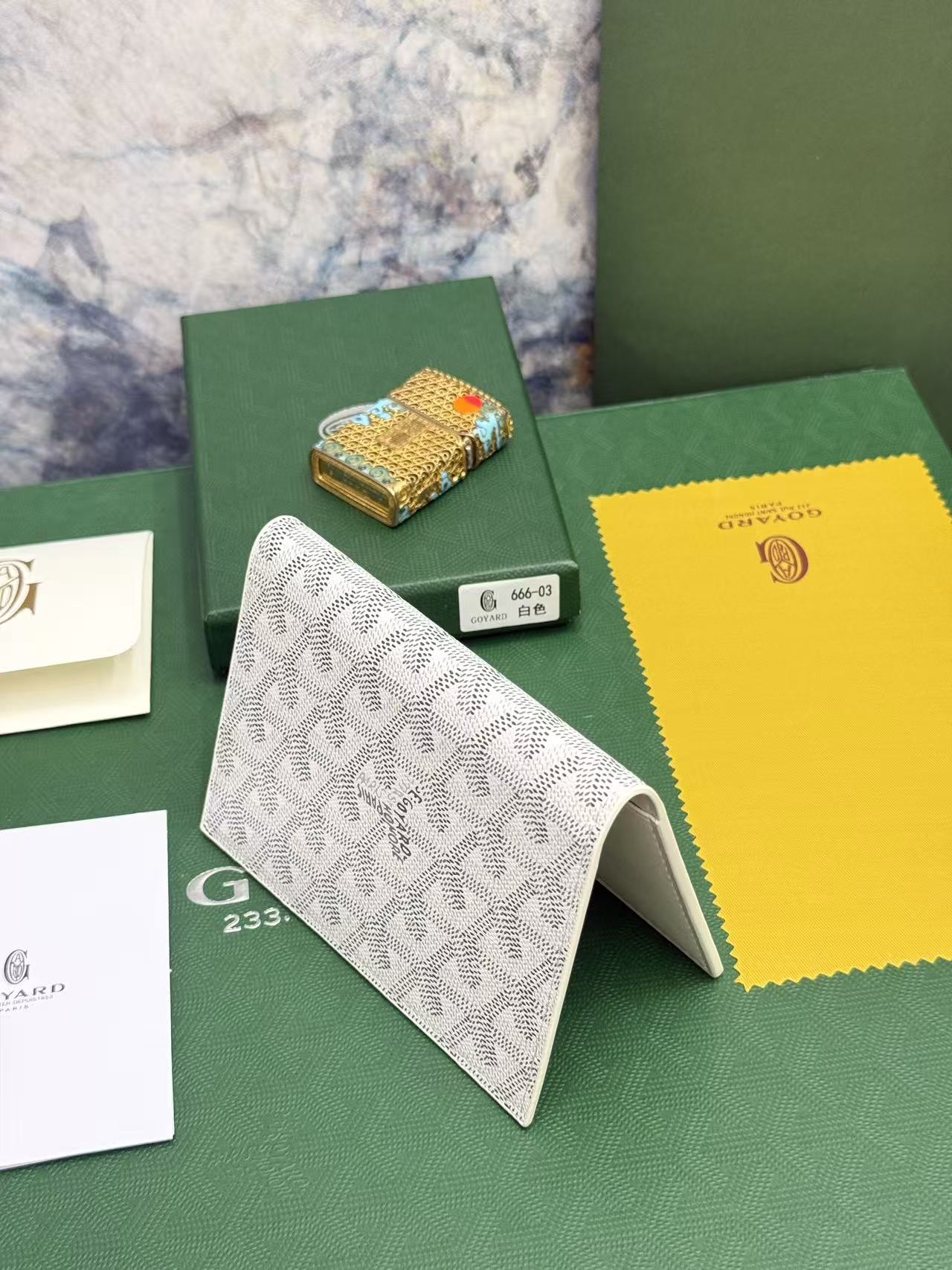 Goyard左边卡位四格护照夹,官网1:1顶级材质手工精细,11个颜色现货供应, 质感直接拉满, 放现金,薄身不站位置, Goyard左边卡位四格护照夹,官网1:1顶级材质手工精细,11个颜色现货供应, 质感直接拉满, 放现金,薄身不站位置,