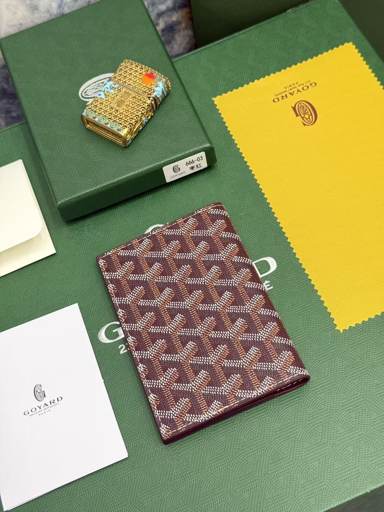 Goyard左边卡位四格护照夹,官网1:1顶级材质手工精细,11个颜色现货供应, 质感直接拉满, 放现金,薄身不站位置, Goyard左边卡位四格护照夹,官网1:1顶级材质手工精细,11个颜色现货供应, 质感直接拉满, 放现金,薄身不站位置,