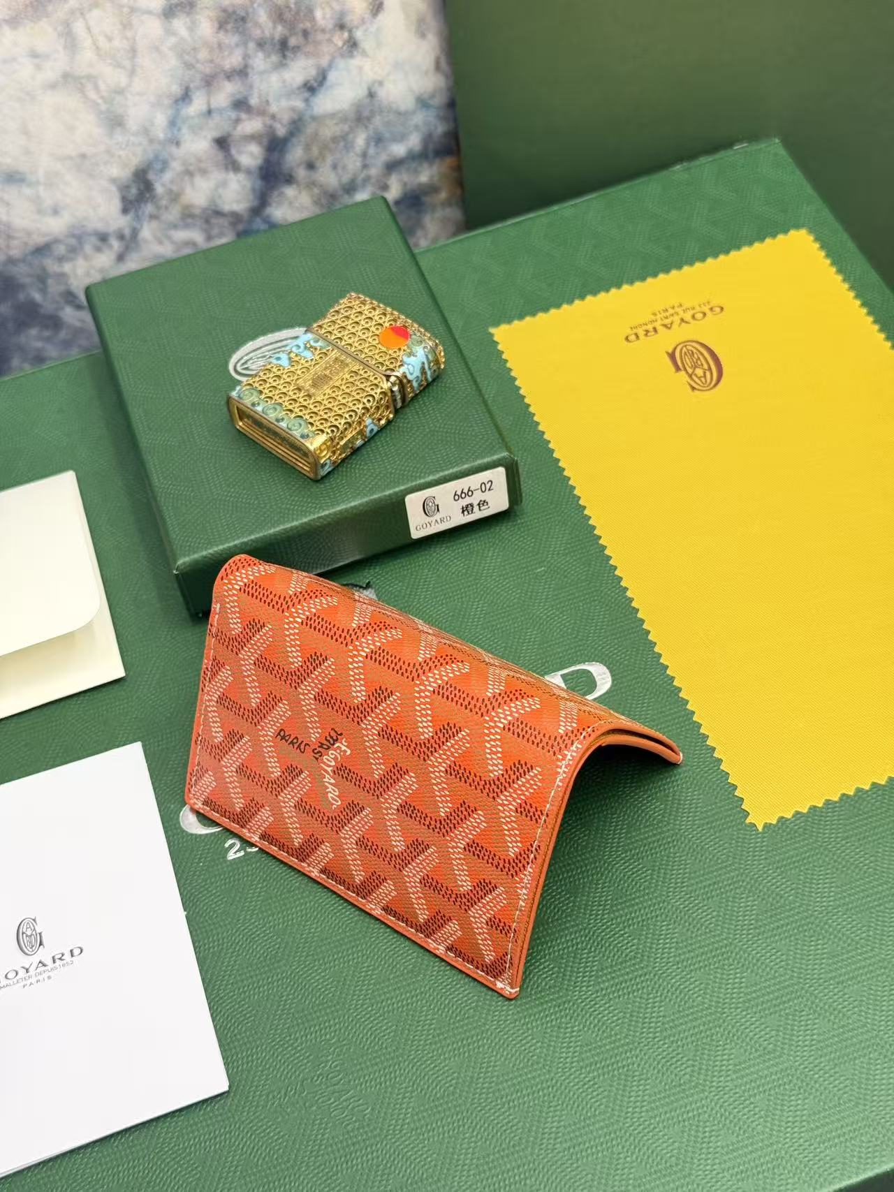 Goyard对折卡包 日常搭配必备单品,官网1:1顶级材质手工精细,11个颜色现货供应, SAINT-PIERRE卡夹的 Goyard对折卡包 日常搭配必备单品,官网1:1顶级材质手工精细,11个颜色现货供应, SAINT-PIERRE卡夹的
