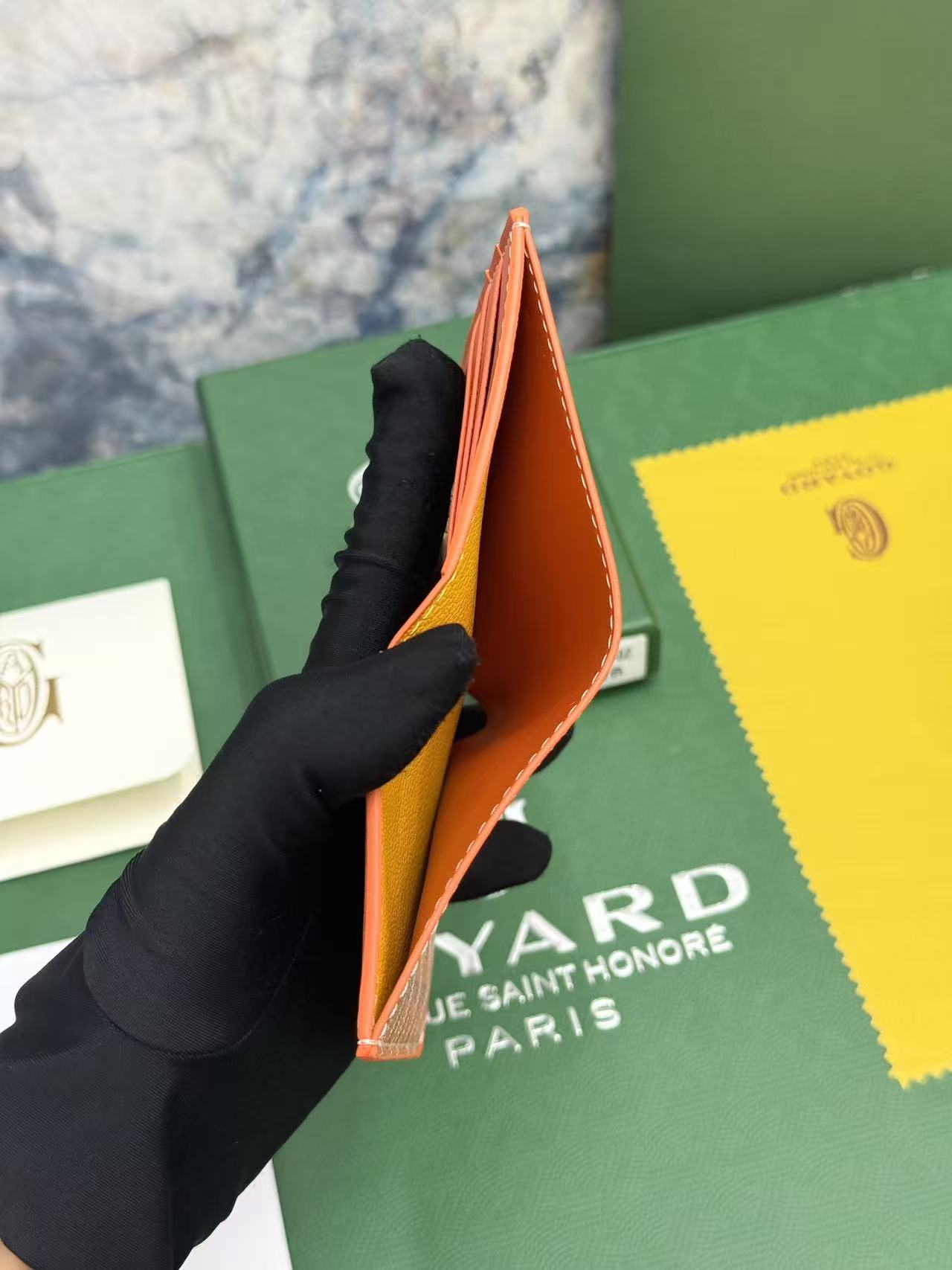 Goyard对折卡包 日常搭配必备单品,官网1:1顶级材质手工精细,11个颜色现货供应, SAINT-PIERRE卡夹的 Goyard对折卡包 日常搭配必备单品,官网1:1顶级材质手工精细,11个颜色现货供应, SAINT-PIERRE卡夹的