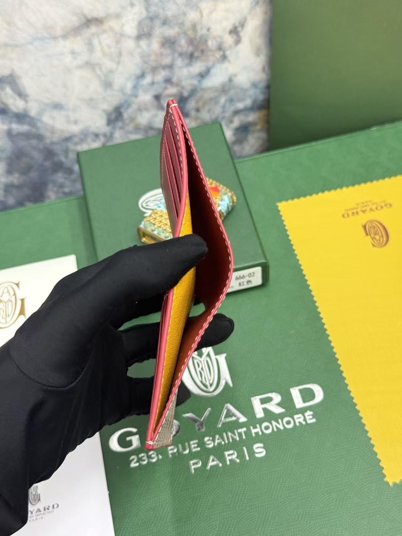 Goyard对折卡包 日常搭配必备单品，官网1:1顶级材质手工精细，11个颜色现货供应， SAINT-PIERRE卡夹的