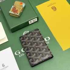Goyard对折卡包 日常搭配必备单品,官网1:1顶级材质手工精细,11个颜色现货供应, SAINT-PIERRE卡夹的 Goyard对折卡包 日常搭配必备单品,官网1:1顶级材质手工精细,11个颜色现货供应, SAINT-PIERRE卡夹的