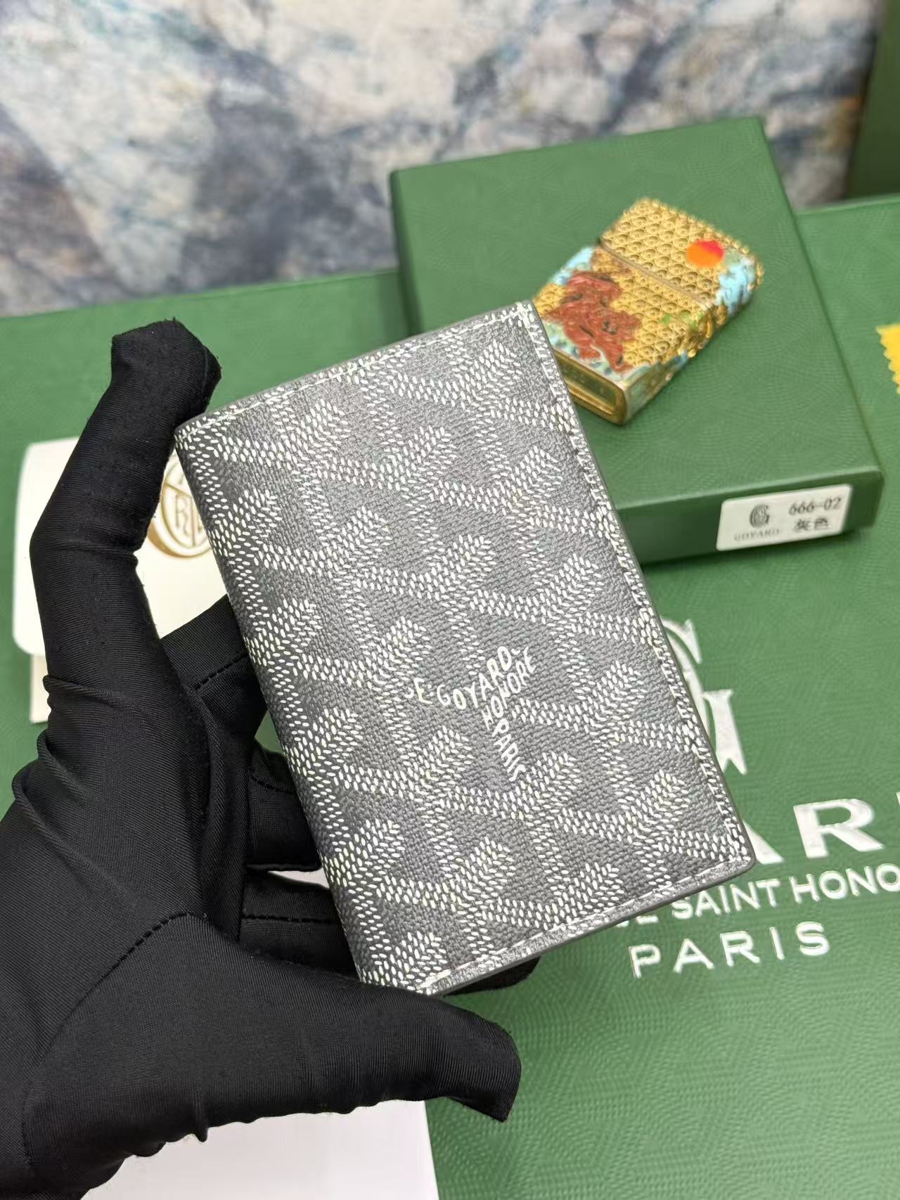Goyard对折卡包 日常搭配必备单品,官网1:1顶级材质手工精细,11个颜色现货供应, SAINT-PIERRE卡夹的 Goyard对折卡包 日常搭配必备单品,官网1:1顶级材质手工精细,11个颜色现货供应, SAINT-PIERRE卡夹的