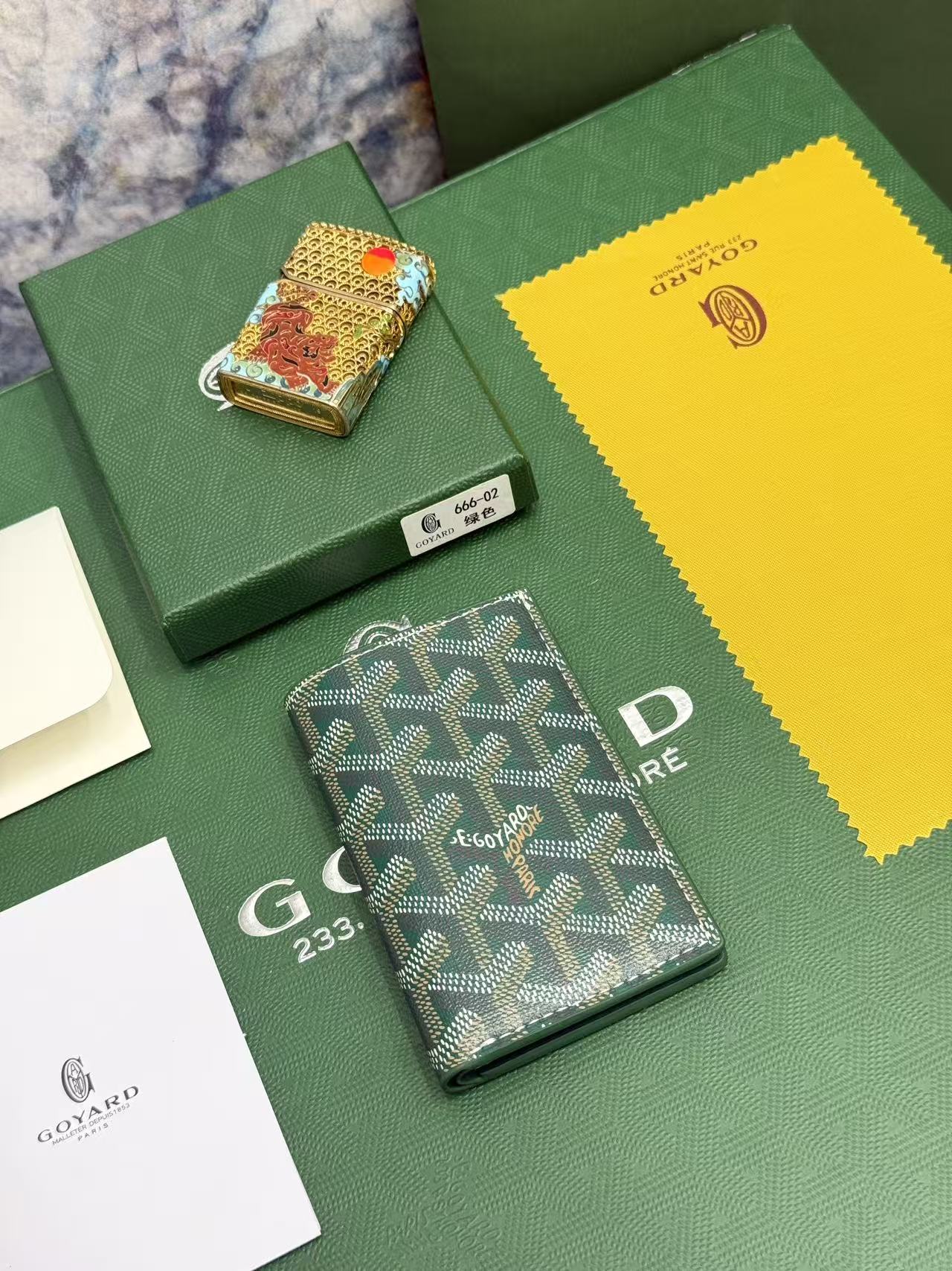Goyard对折卡包 日常搭配必备单品,官网1:1顶级材质手工精细,11个颜色现货供应, SAINT-PIERRE卡夹的 Goyard对折卡包 日常搭配必备单品,官网1:1顶级材质手工精细,11个颜色现货供应, SAINT-PIERRE卡夹的