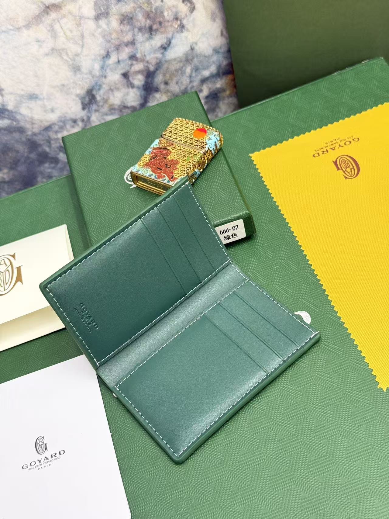 Goyard对折卡包 日常搭配必备单品,官网1:1顶级材质手工精细,11个颜色现货供应, SAINT-PIERRE卡夹的 Goyard对折卡包 日常搭配必备单品,官网1:1顶级材质手工精细,11个颜色现货供应, SAINT-PIERRE卡夹的