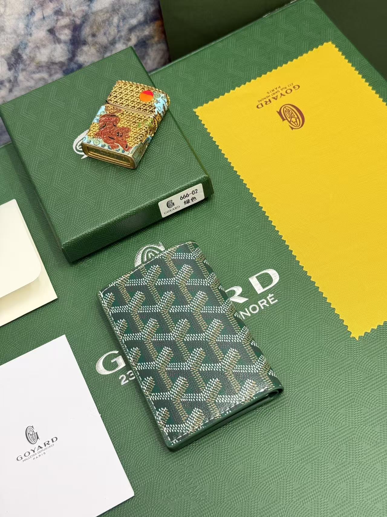 Goyard对折卡包 日常搭配必备单品,官网1:1顶级材质手工精细,11个颜色现货供应, SAINT-PIERRE卡夹的 Goyard对折卡包 日常搭配必备单品,官网1:1顶级材质手工精细,11个颜色现货供应, SAINT-PIERRE卡夹的