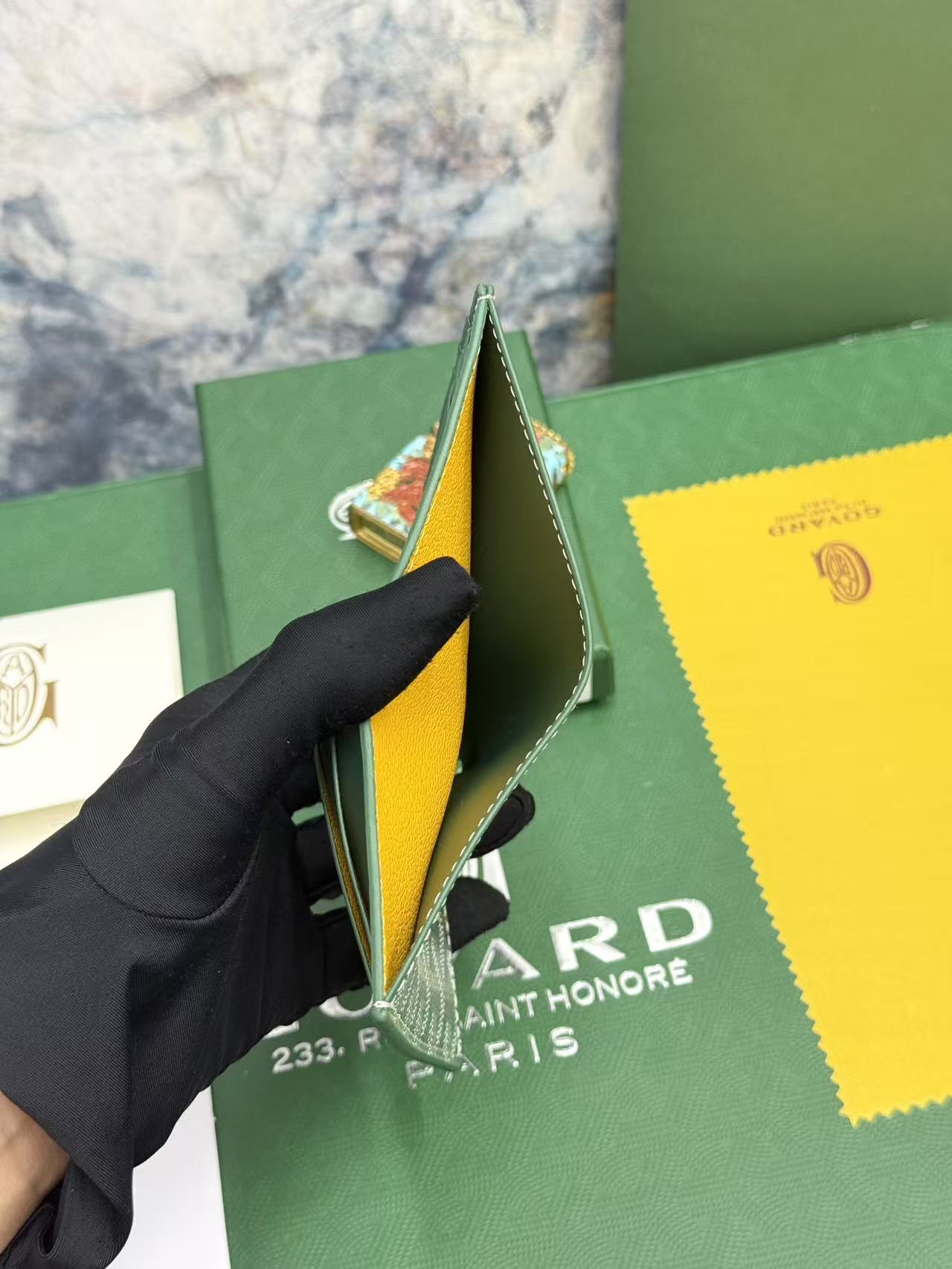 Goyard对折卡包 日常搭配必备单品,官网1:1顶级材质手工精细,11个颜色现货供应, SAINT-PIERRE卡夹的 Goyard对折卡包 日常搭配必备单品,官网1:1顶级材质手工精细,11个颜色现货供应, SAINT-PIERRE卡夹的
