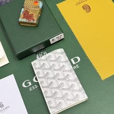 Goyard对折卡包 日常搭配必备单品,官网1:1顶级材质手工精细,11个颜色现货供应, SAINT-PIERRE卡夹的 Goyard对折卡包 日常搭配必备单品,官网1:1顶级材质手工精细,11个颜色现货供应, SAINT-PIERRE卡夹的