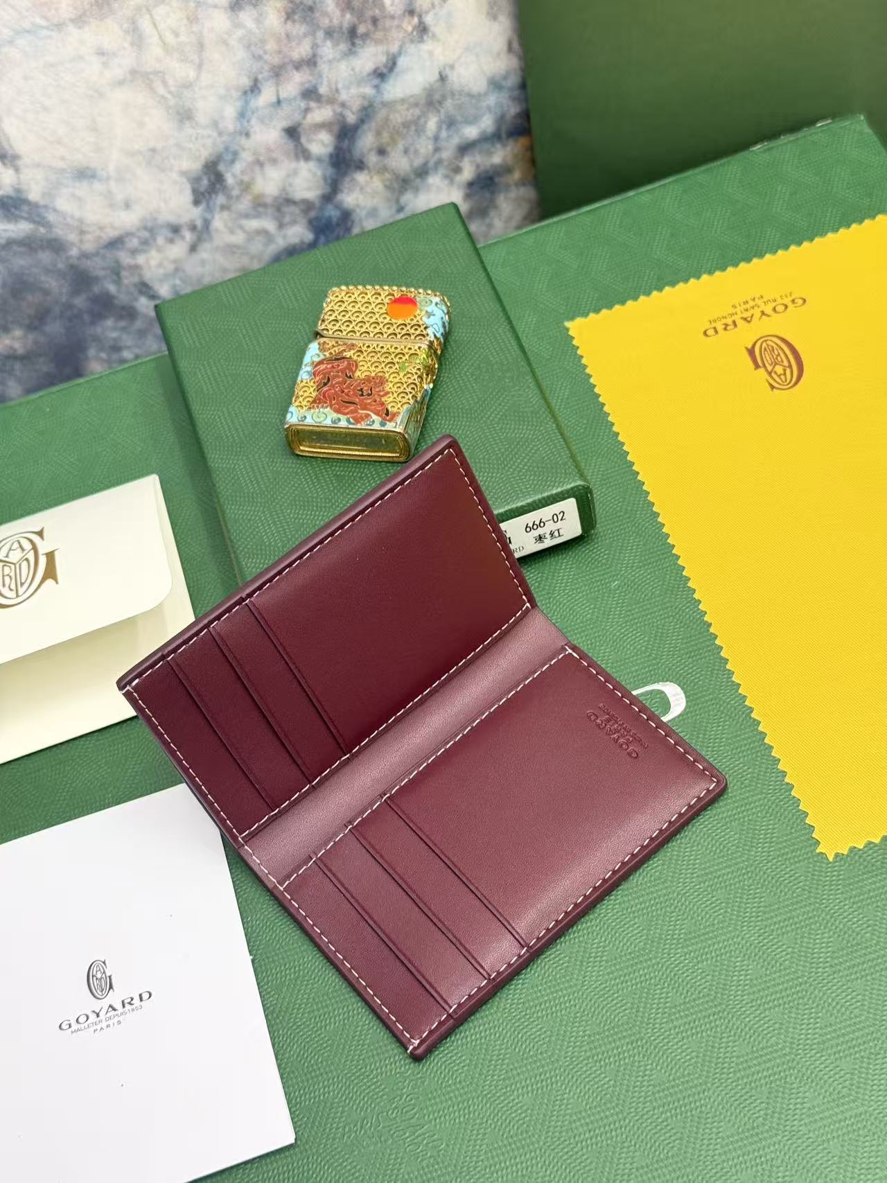 Goyard对折卡包 日常搭配必备单品,官网1:1顶级材质手工精细,11个颜色现货供应, SAINT-PIERRE卡夹的 Goyard对折卡包 日常搭配必备单品,官网1:1顶级材质手工精细,11个颜色现货供应, SAINT-PIERRE卡夹的