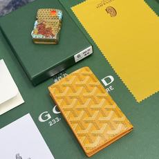 Goyard对折卡包 日常搭配必备单品,官网1:1顶级材质手工精细,11个颜色现货供应, SAINT-PIERRE卡夹的 Goyard对折卡包 日常搭配必备单品,官网1:1顶级材质手工精细,11个颜色现货供应, SAINT-PIERRE卡夹的