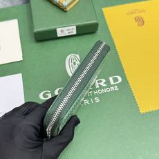 戈雅短款拉链包:采用全拉链开合设计。其中部隔层可存放硬币,而其内部贴袋可插入卡片或小证件。 精致小巧实用性还特别好,钞票 戈雅短款拉链包:采用全拉链开合设计。其中部隔层可存放硬币,而其内部贴袋可插入卡片或小证件。 精致小巧实用性还特别好,钞票