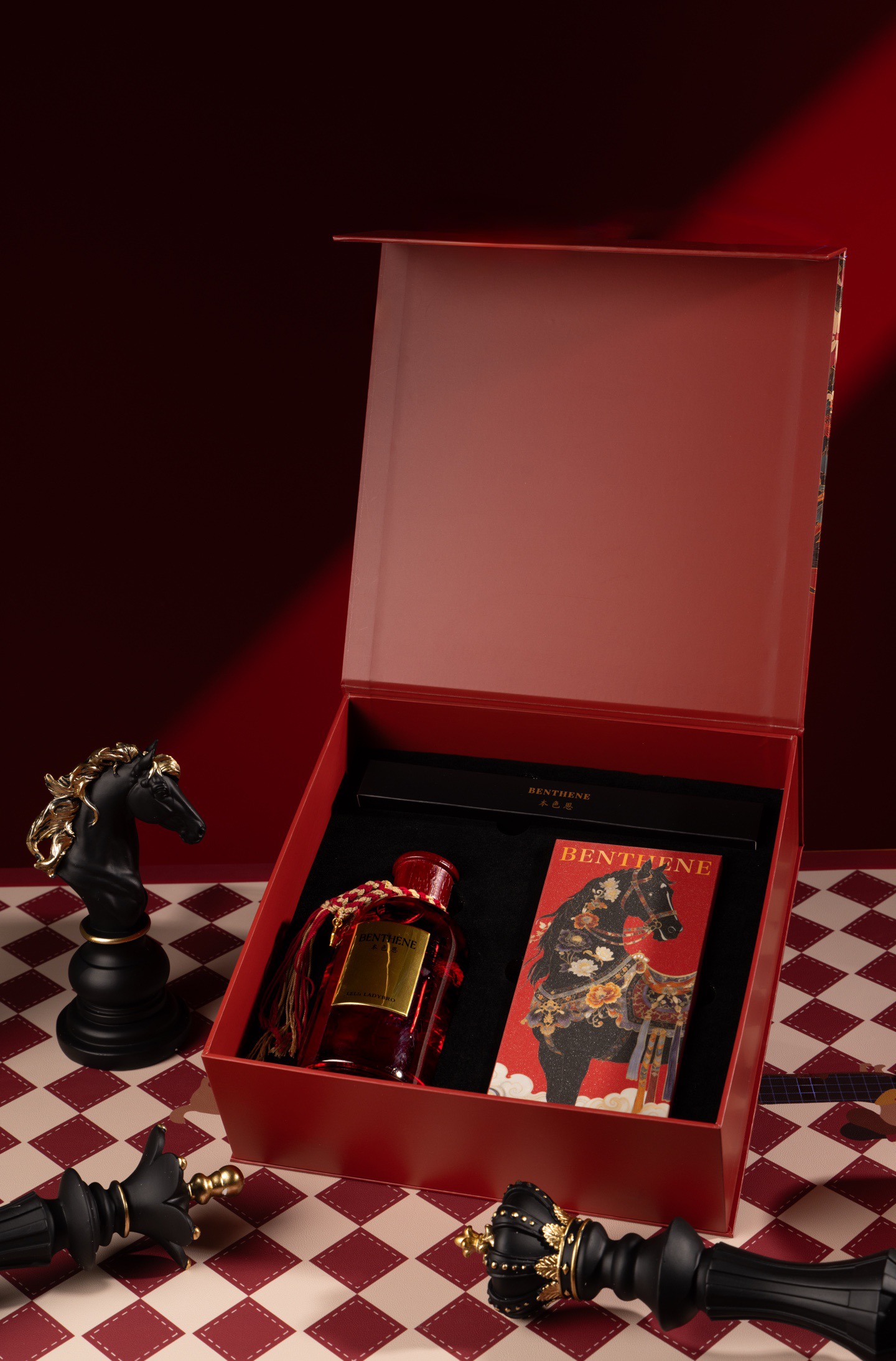fragrance accompanies the warmth of the yearJinma Nafu Limited - Perfume 3