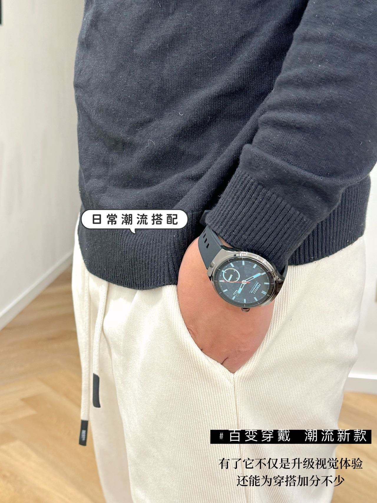 Equipped with an ultra-high-definition display, this smartwatch features - Comprehensive 4