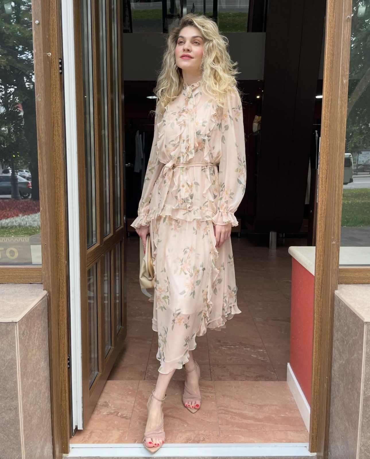 Aaaaa +
 Zimmermann Vêtements Robes Couleur rose Imprimé Mousseline de soie Manches longues