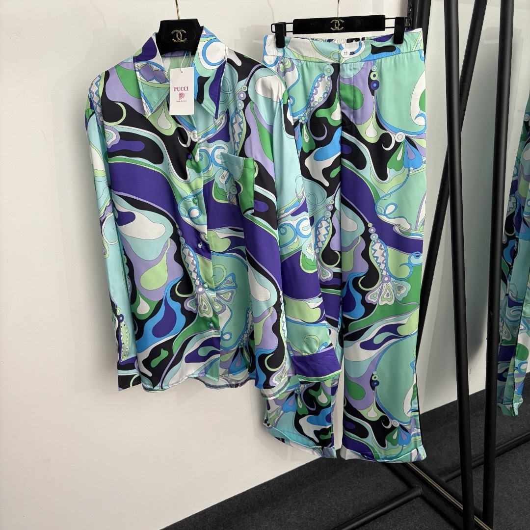 NO:922834,Model number 20265369 Pucc* new suit, irregular abstract pattern color block printed long-sleeved shirt + high-waisted straight trousers, brown, pink, blue, green, purple, S-XL, [M size shoulder width 47, bust 122, sleeve length 62, length 72-76; waist 70 elastic, length 114; weight 0.380kg], women's clothing,19860909款号20265369 Pucc*新款套装,不规则抽象花纹拼色印花长袖衬衣+高腰直筒长裤,咖色,粉色,蓝色,绿色,紫色,S-XL,【M码肩宽47,胸围122,袖长62,长72-76；腰围70弹力,长114；重量0.380kg】,女装,,Women's clothing