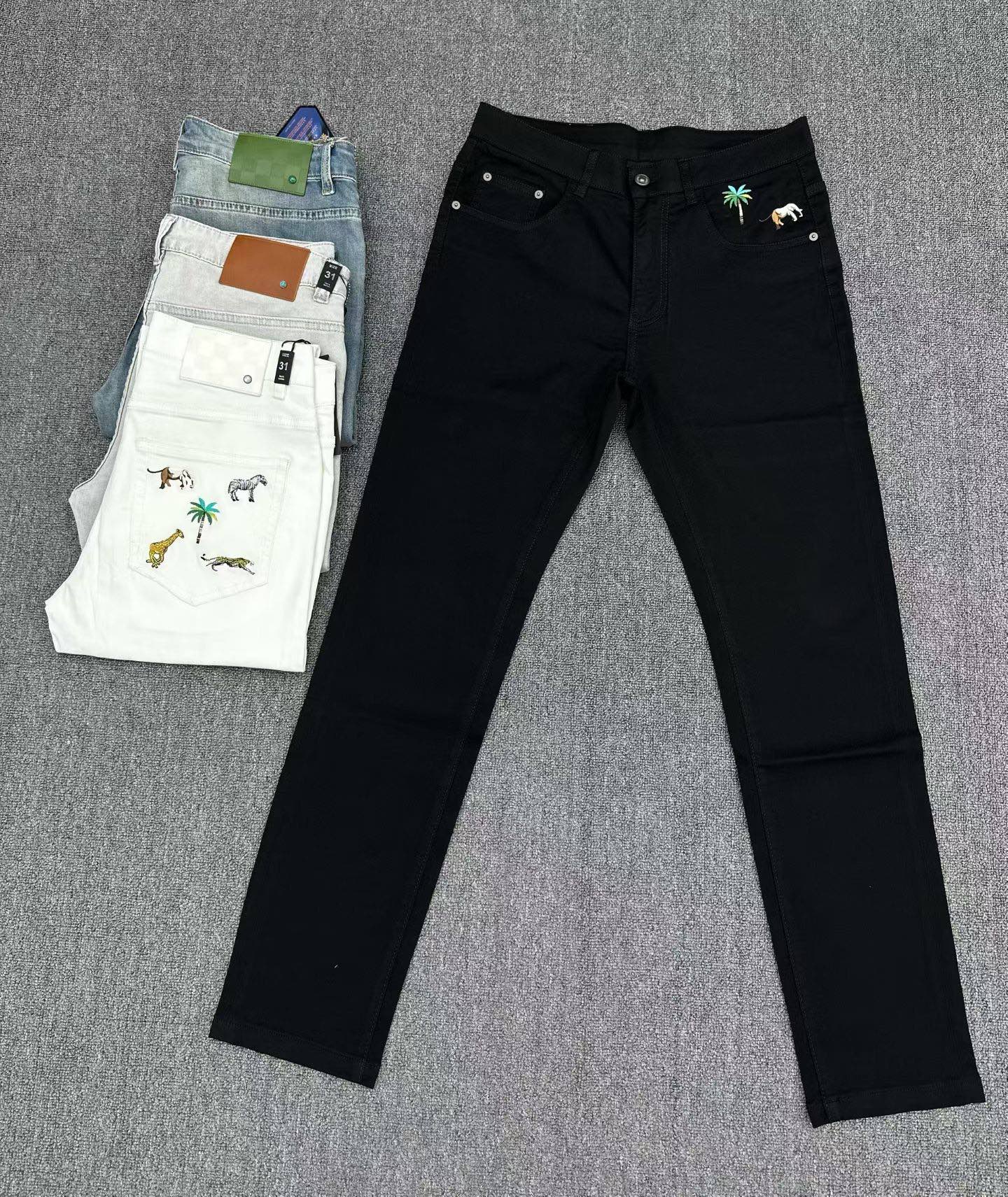 NO:877105,LV Louis Vuitton high-end customization, 2026 early spring latest jeans, simultaneous sale at the counter, original customized replica, customer-supplied hardware accessories, original quality, imported denim fabric with high elasticity, heavy washing, fine workmanship and excellent upper body!  Preferred items Size: 29-38,,louis vuitton,louis vuitton,jeans,19860909LV路易威登 高端定制、2026早春最新款牛仔裤 柜台同步发售 原版定制复刻 客供五金辅料 原单品质 进口牛仔面料高弹力 重工洗水 做工走线精细 上身绝佳！优选单品 码数: 29-38,,louis vuitton,louis vuitton,jeans,,Men's clothing