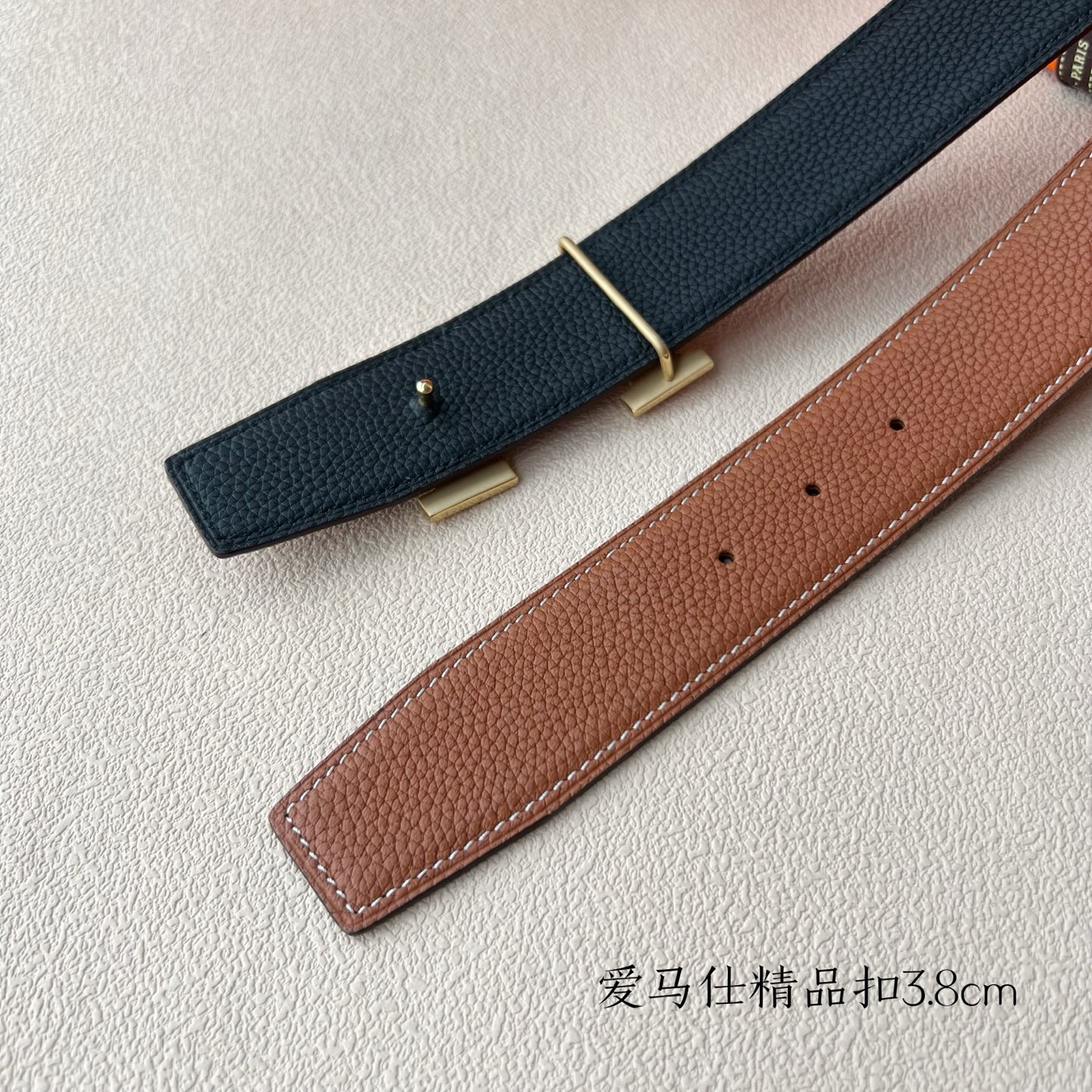 【爱马仕】双面进口小牛皮，搭配精品扣，宽度3.8cm，时尚大方，百搭单品。