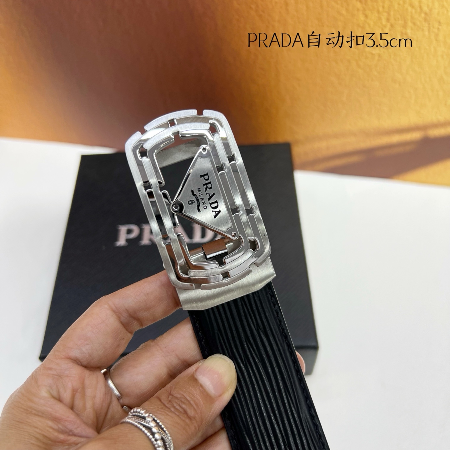 Prada Men’s Automatic Belt: Premium Calfskin and Steel Construction, 3.5 cm Width - 图片 1