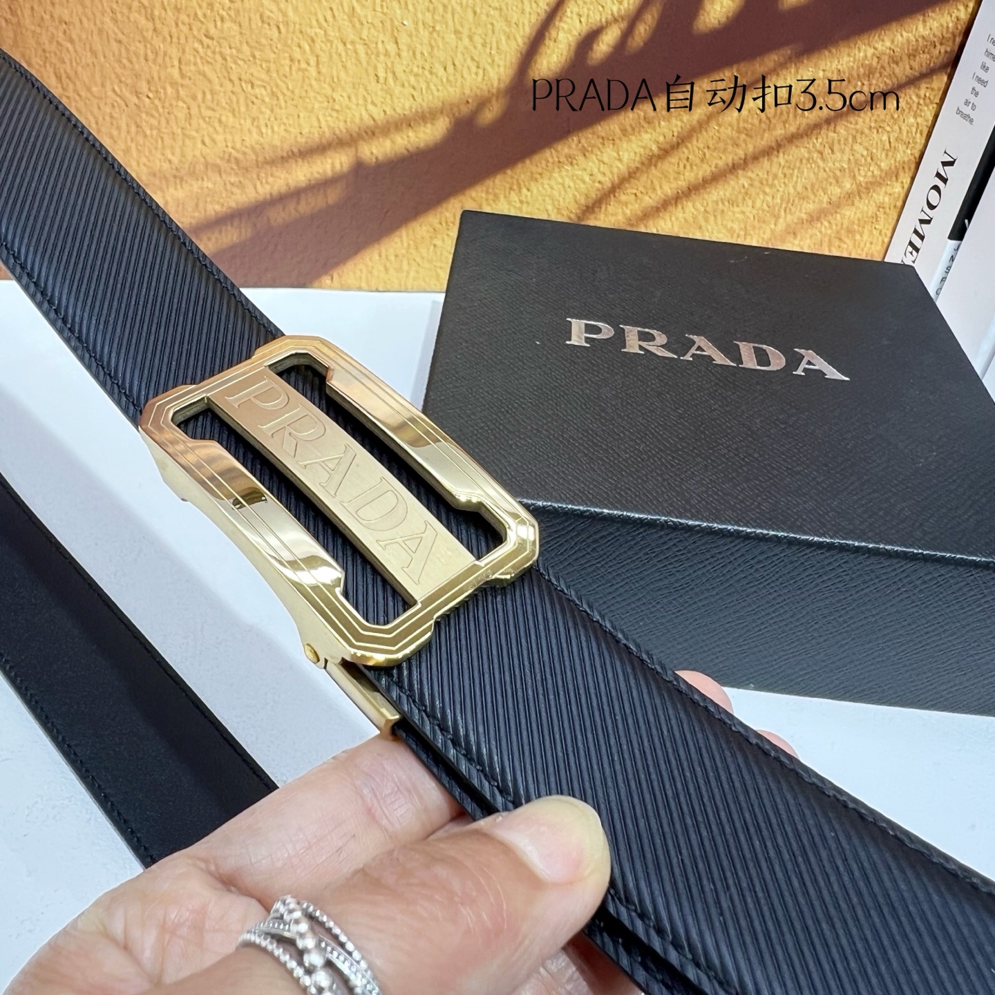 Prada Men’s Automatic Belt: Genuine Calfskin, Stainless Steel, 3.5 cm Width - 图片 5