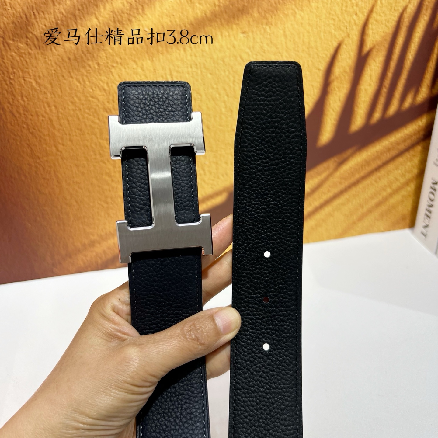 【爱马仕】双面进口小牛皮，搭配精品扣，宽度3.8cm，时尚大方，百搭单品。
