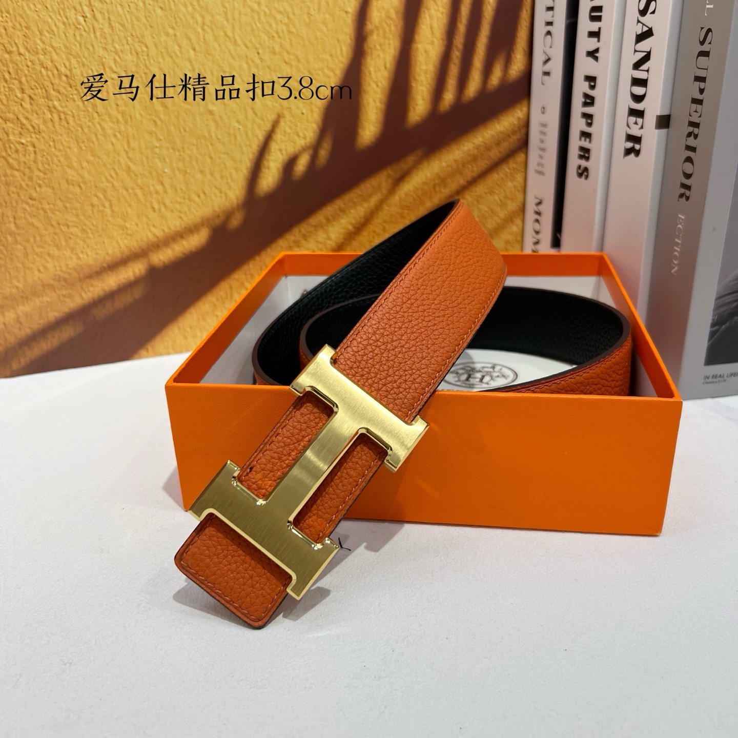 【爱马仕】双面进口小牛皮，搭配精品扣，宽度3.8cm，时尚大方，百搭单品。