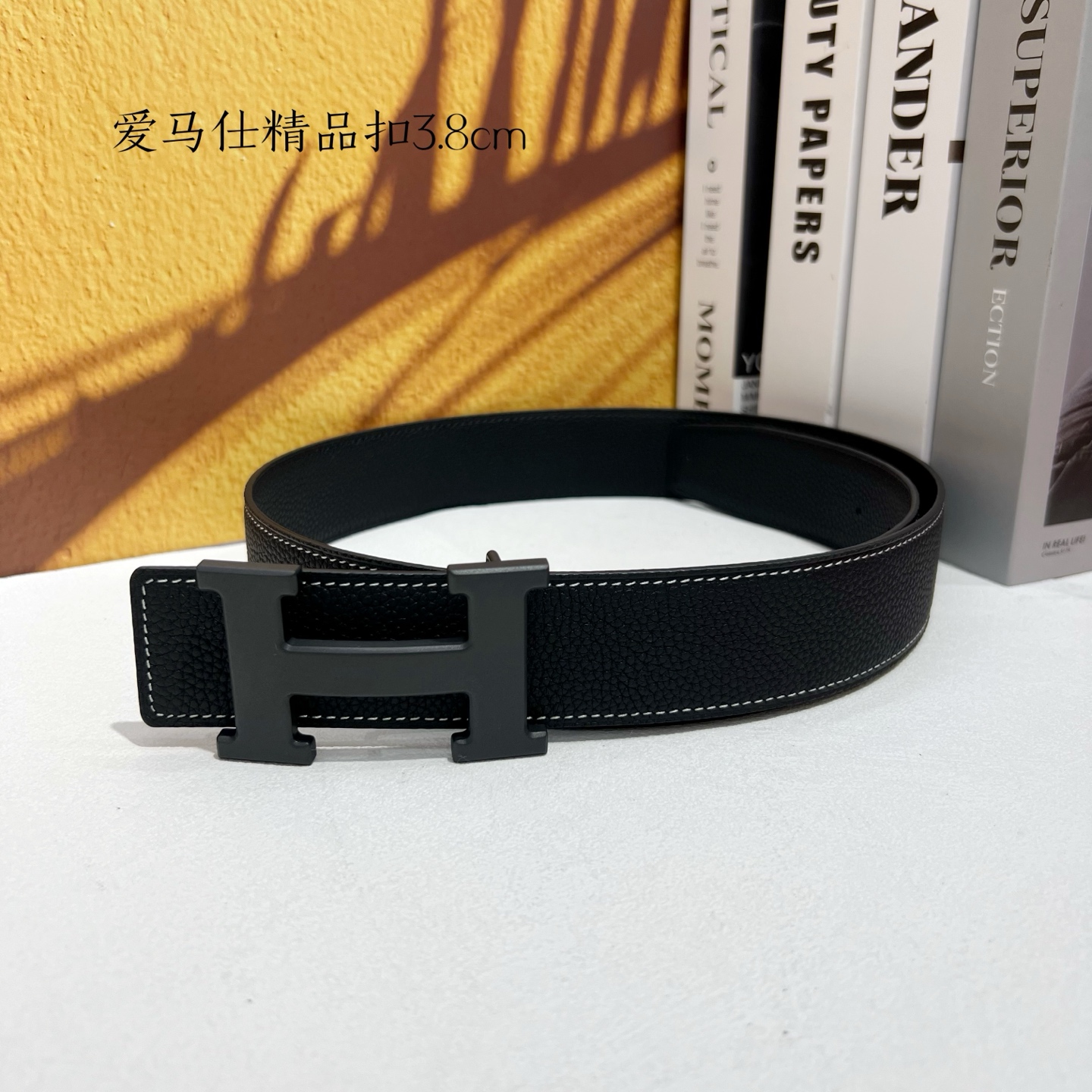 【爱马仕】双面进口小牛皮，搭配精品扣，宽度3.8cm，时尚大方，百搭单品。