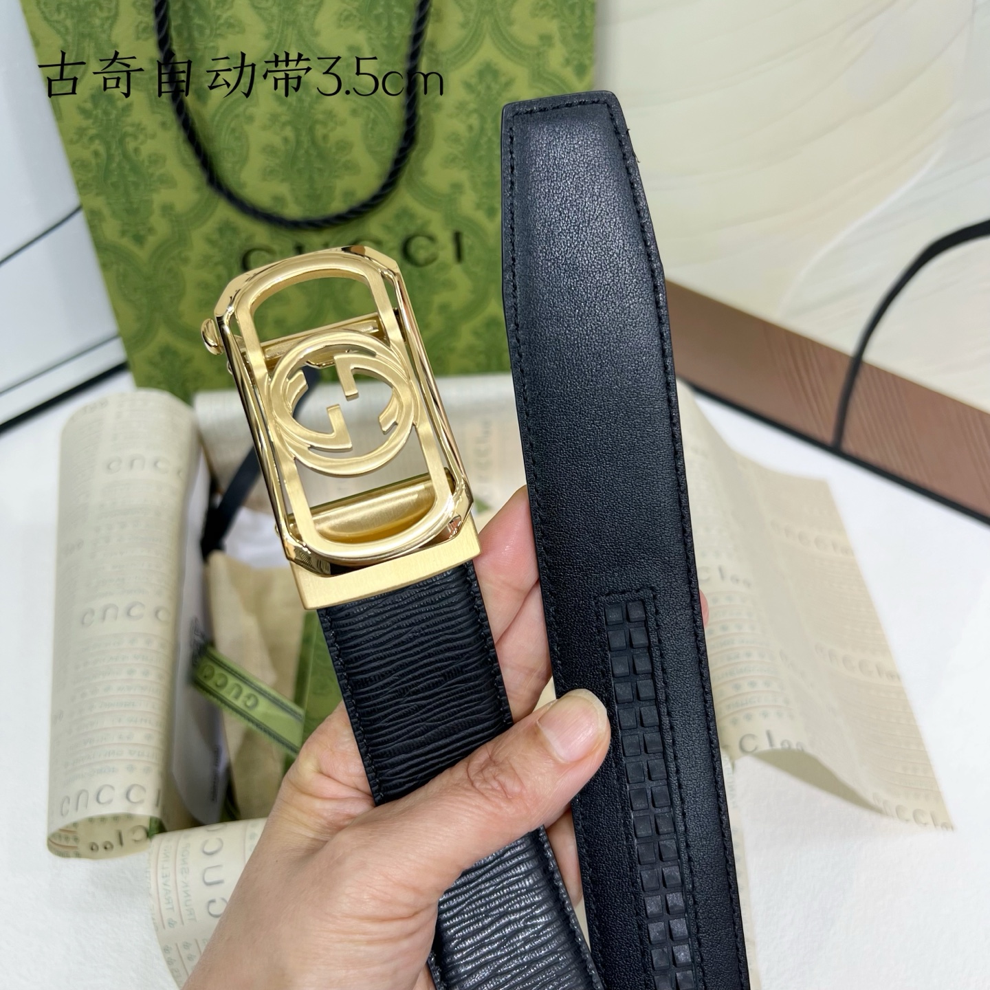 品牌：【古奇】新款进口小牛皮，手感细腻柔软。搭配纯钢自动精品钢扣，宽度：3.5cm