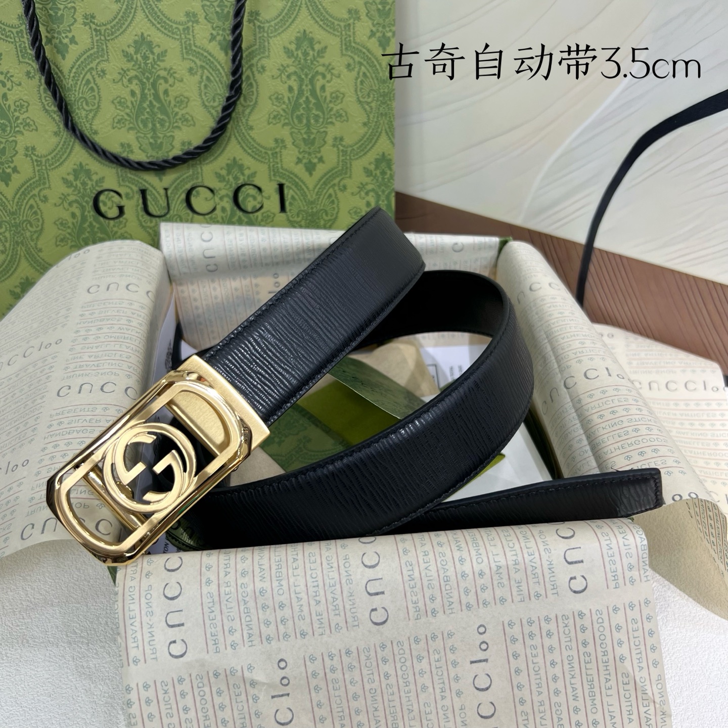 品牌：【古奇】新款进口小牛皮，手感细腻柔软。搭配纯钢自动精品钢扣，宽度：3.5cm