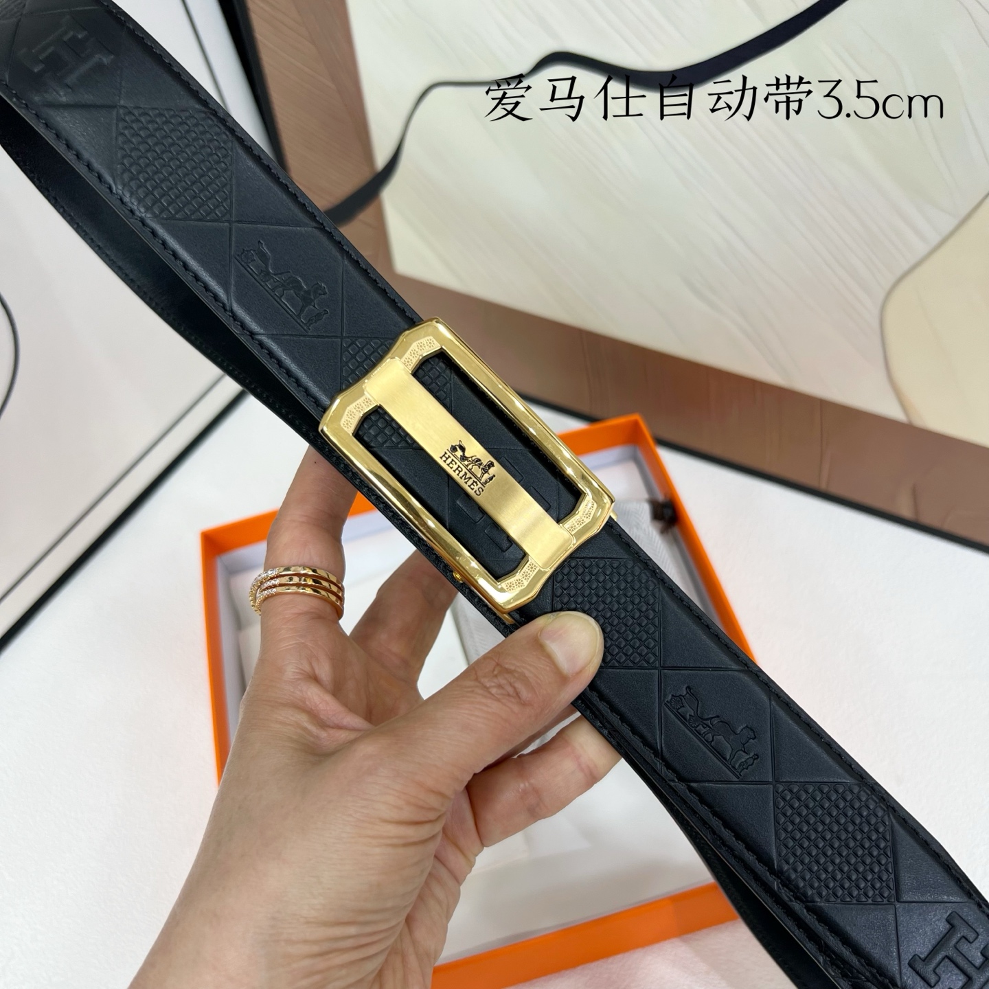 爱马仕 新款进口小牛皮 手感细腻柔软 搭配纯钢自动精品钢扣