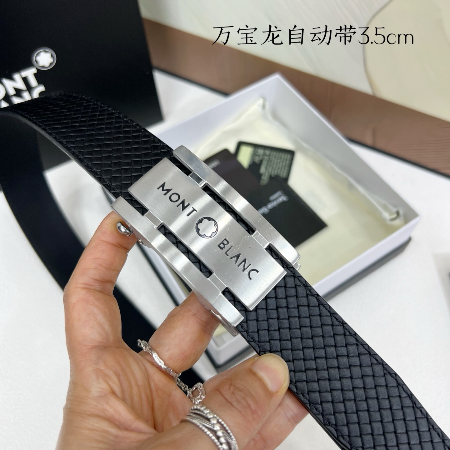 万宝龙 新款进口小牛皮 手感细腻柔软 搭配纯钢自动精品钢扣-Top High Quatity Cheap Sneakers Fashion Clothing Clothes Bags handbags Shoes of all Brand wholesale With The best Quality And Beautiful Price from China Factory Chinese suppliers wholesaler seller 万宝龙 新款进口小牛皮 手感细腻柔软 搭配纯钢自动精品钢扣