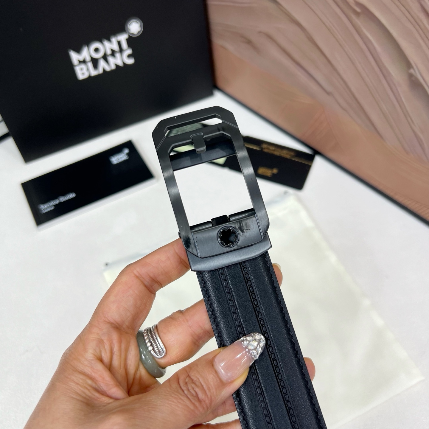NO:860892,Original order [Montblanc] new imported calfskin, delicate and soft to the touch. With pure steel automatic high-quality steel buckle, width 3.5cm, belt, montblanc, cowhide19860909原单【万宝龙】新款进口小牛皮,手感细腻柔软.搭配纯钢自动精品钢扣,宽度3.5cm,皮带,montblanc,cowhide,Belt