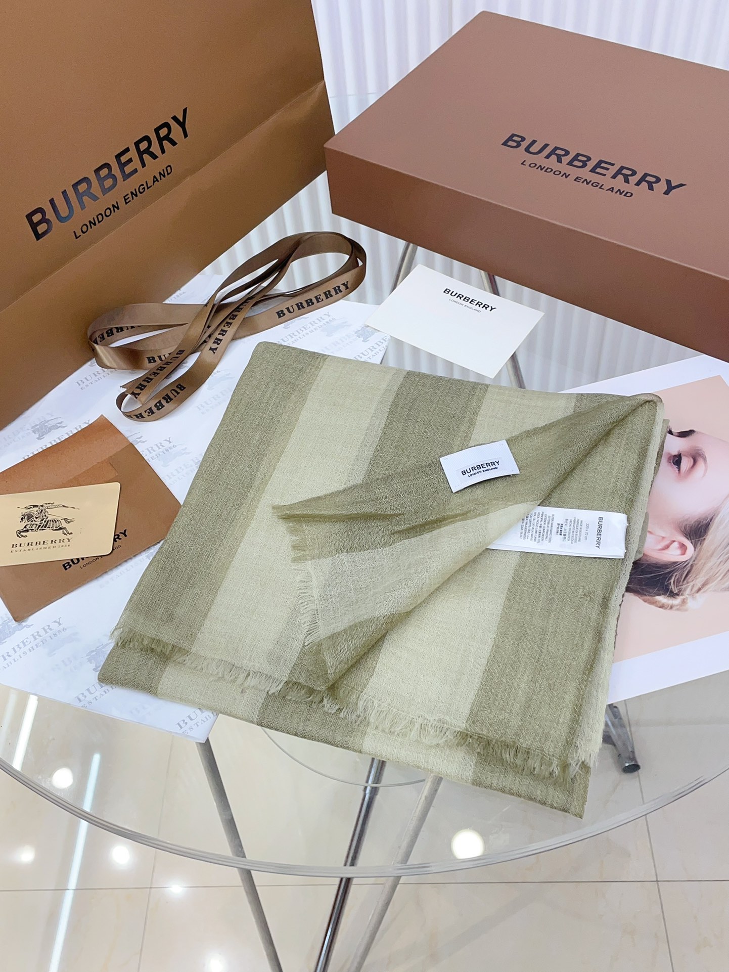 ️同步官网巴宝莉时尚的情怀日常时髦实用款Burberry新款真的无敌时髦百搭！！独有的格调这才是大牌最迷