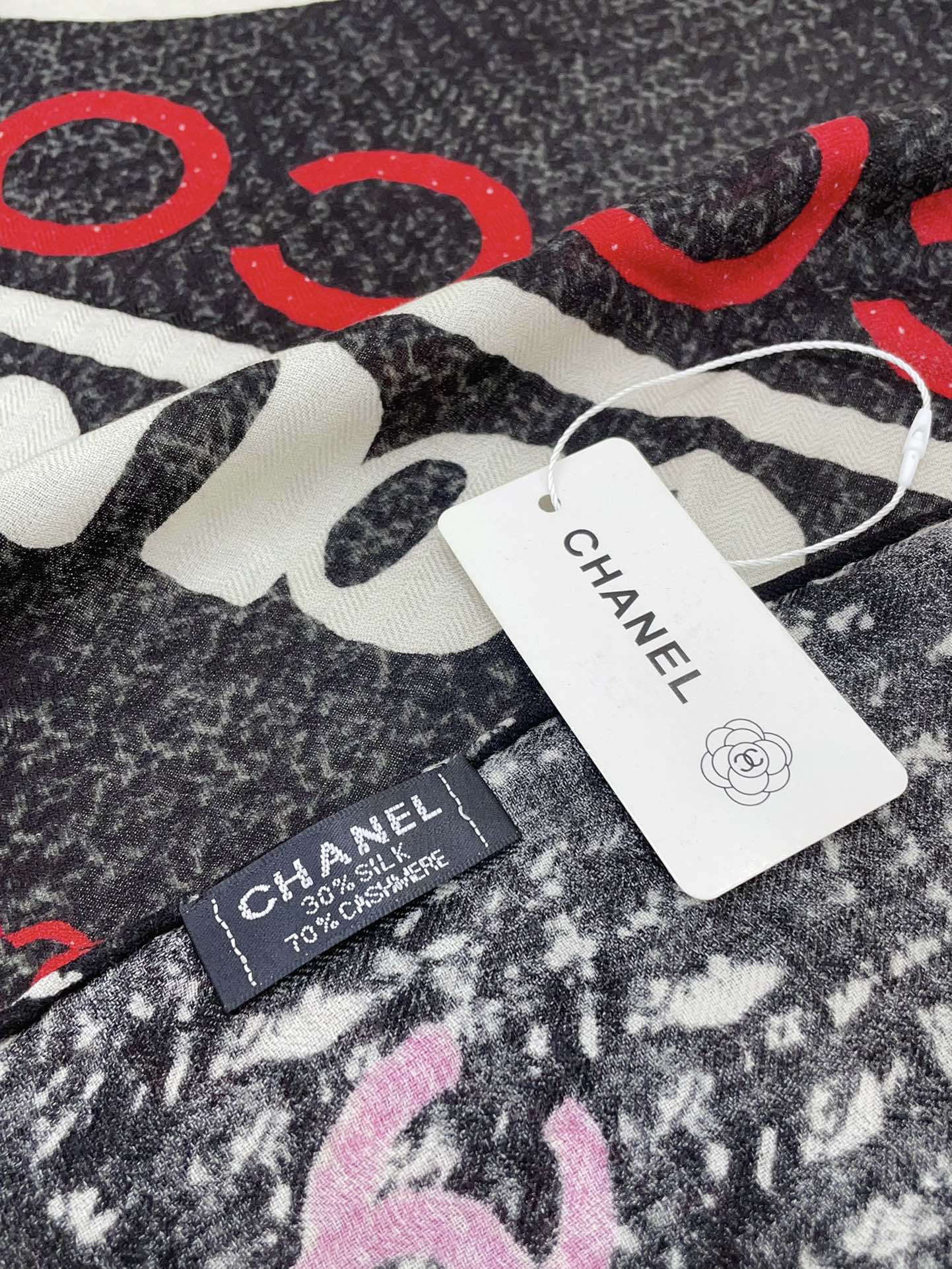 CHANEL高奢定制款️无论在哪种场合都能变得高雅有品超有品味的单品️极品精英高手级别的时髦感！东西真的