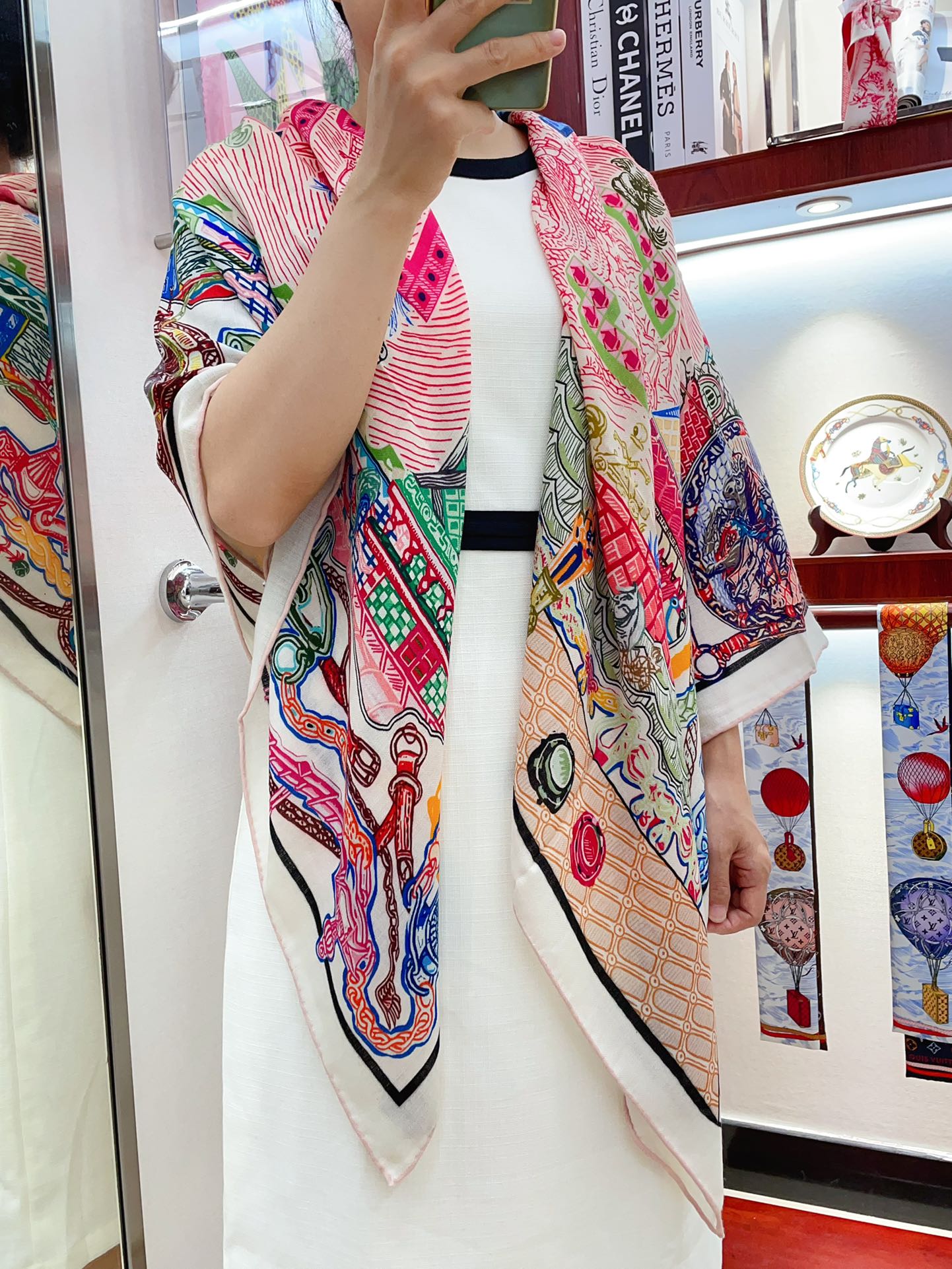 Where can I buy the best 1:1 original
 Hermes Scarf White Cashmere Silk