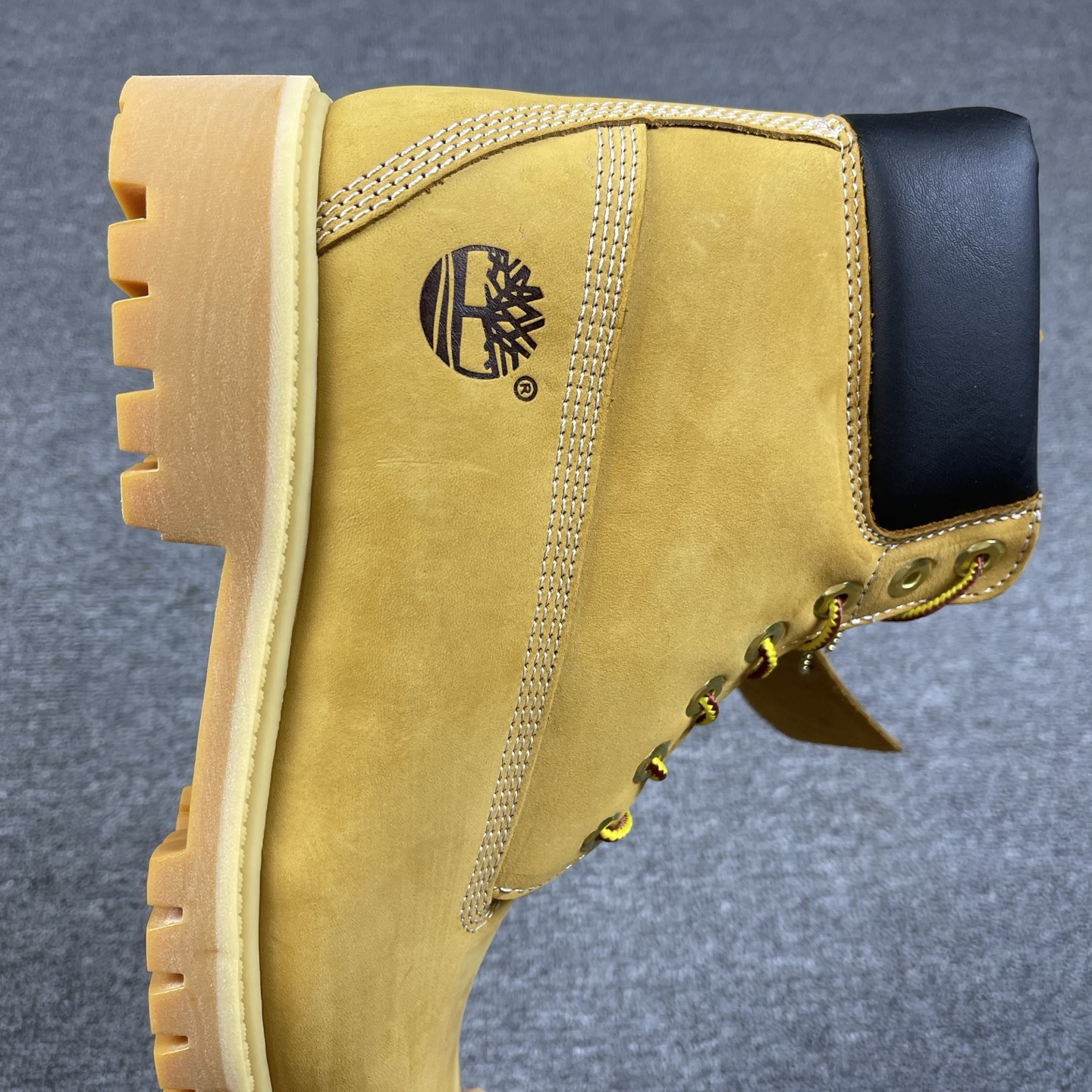 280 广东中山版添柏岚Timberland踢不烂/经典款黄色高帮 女款六孔型号10361男款七孔型号10061