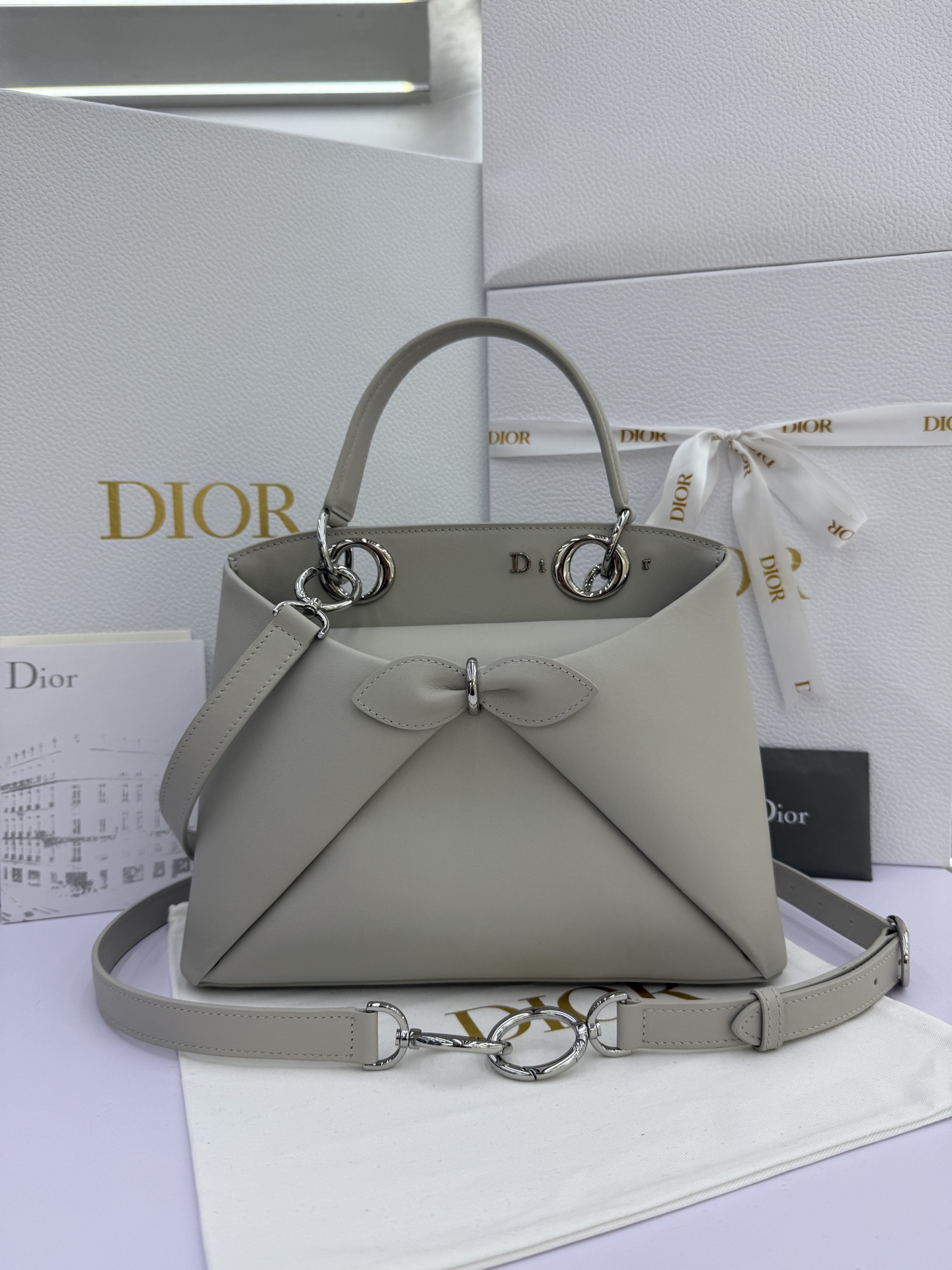 Dior 2026蝴蝶结手提包_编号7038_银扣_金扣
尺寸：28*10*22（长*宽*高）
