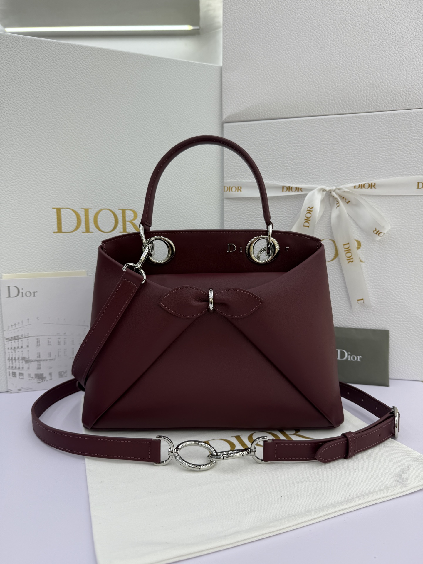 Dior 2026蝴蝶结手提包_编号7038_银扣_金扣
尺寸：28*10*22（长*宽*高）