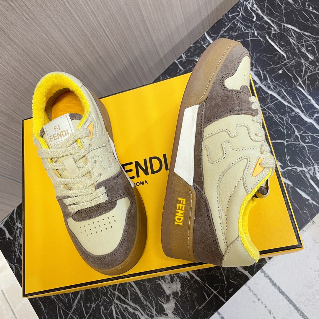 💰 380👍🔥Fendi芬迪~~全系列升级版本，新配色陆续更新中❗️
fendi match篮球运动鞋，FF最新元素注入复古的设计，超经典百搭系列……
鞋面采用牛皮和牛猄拼接组合，侧面凸起的双F logo，内里采用毛巾布里，TPU组合双色大底
女款35—40 / 男款39—45 正码  