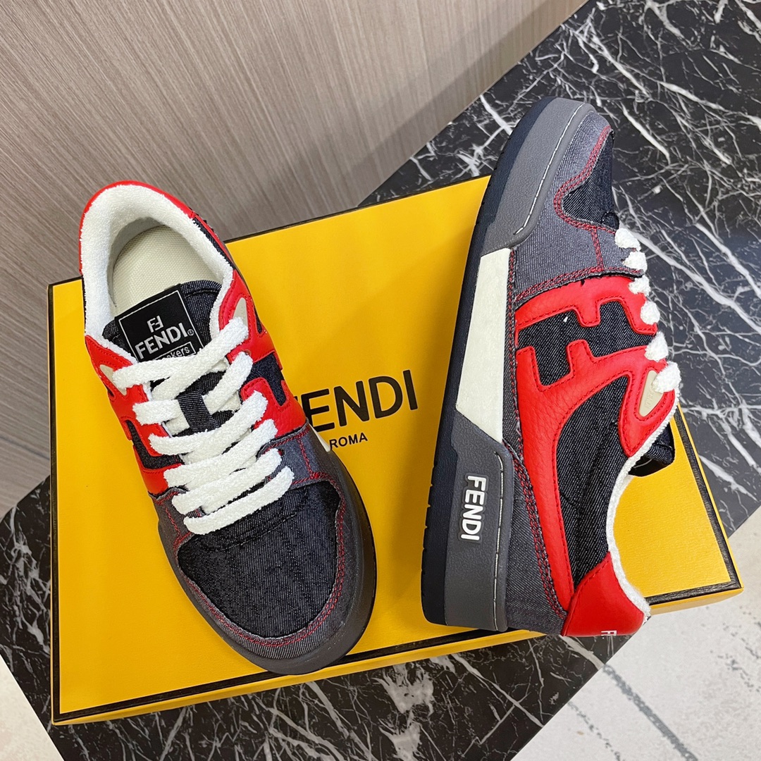 💰 380👍🔥Fendi芬迪~~全系列升级版本，新配色陆续更新中❗️
fendi match篮球运动鞋，FF最新元素注入复古的设计，超经典百搭系列……
鞋面采用牛皮和牛猄拼接组合，侧面凸起的双F logo，内里采用毛巾布里，TPU组合双色大底
女款35—40 / 男款39—45 正码  