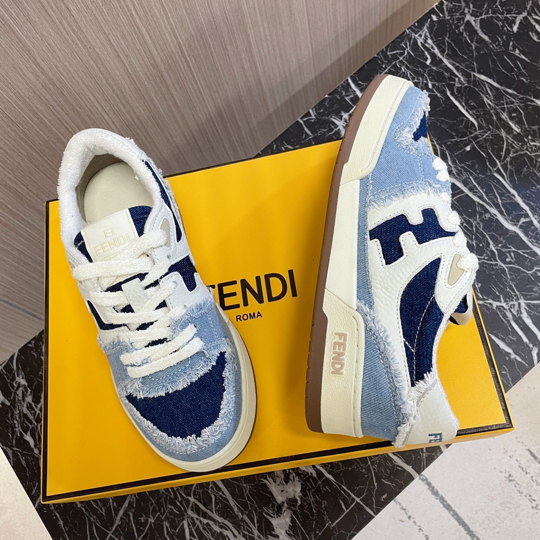 💰 380🔥👍Fendi芬迪~~全系列升级版本，新配色陆续更新中❗️
fendi match篮球运动鞋，FF最新元素注入复古的设计，超经典百搭系列……
鞋面采用牛皮和牛猄拼接组合，侧面凸起的双F logo，内里采用毛巾布里，TPU组合双色大底
女款35—40 / 男款39—45 正码  