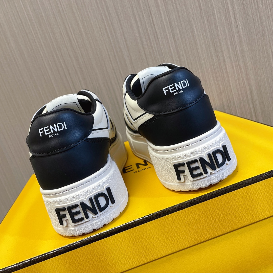 💰 400👍🔥Fendi Match——厚底鞋；饼干鞋；运动鞋；篮球鞋……
fendi match厚底运动球鞋，FF最新元素注入复古的设计，超经典百搭系列……
鞋面采用牛皮和牛猄拼接组合，侧面凸起的双F logo，内里采用毛巾布里，5cm增高PU发泡大底……
女款35—40 / 男款39—45 正码  