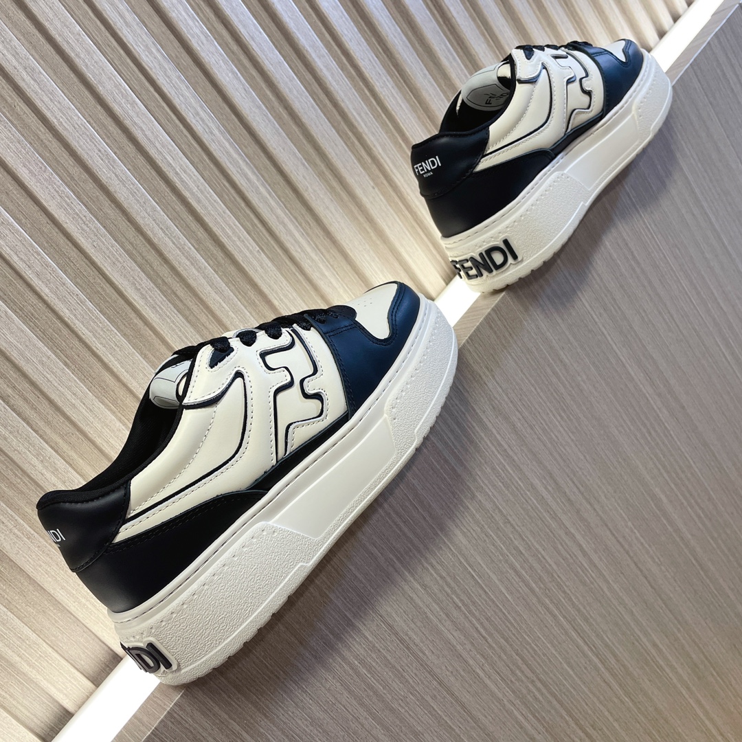 💰 400👍🔥Fendi Match——厚底鞋；饼干鞋；运动鞋；篮球鞋……
fendi match厚底运动球鞋，FF最新元素注入复古的设计，超经典百搭系列……
鞋面采用牛皮和牛猄拼接组合，侧面凸起的双F logo，内里采用毛巾布里，5cm增高PU发泡大底……
女款35—40 / 男款39—45 正码  