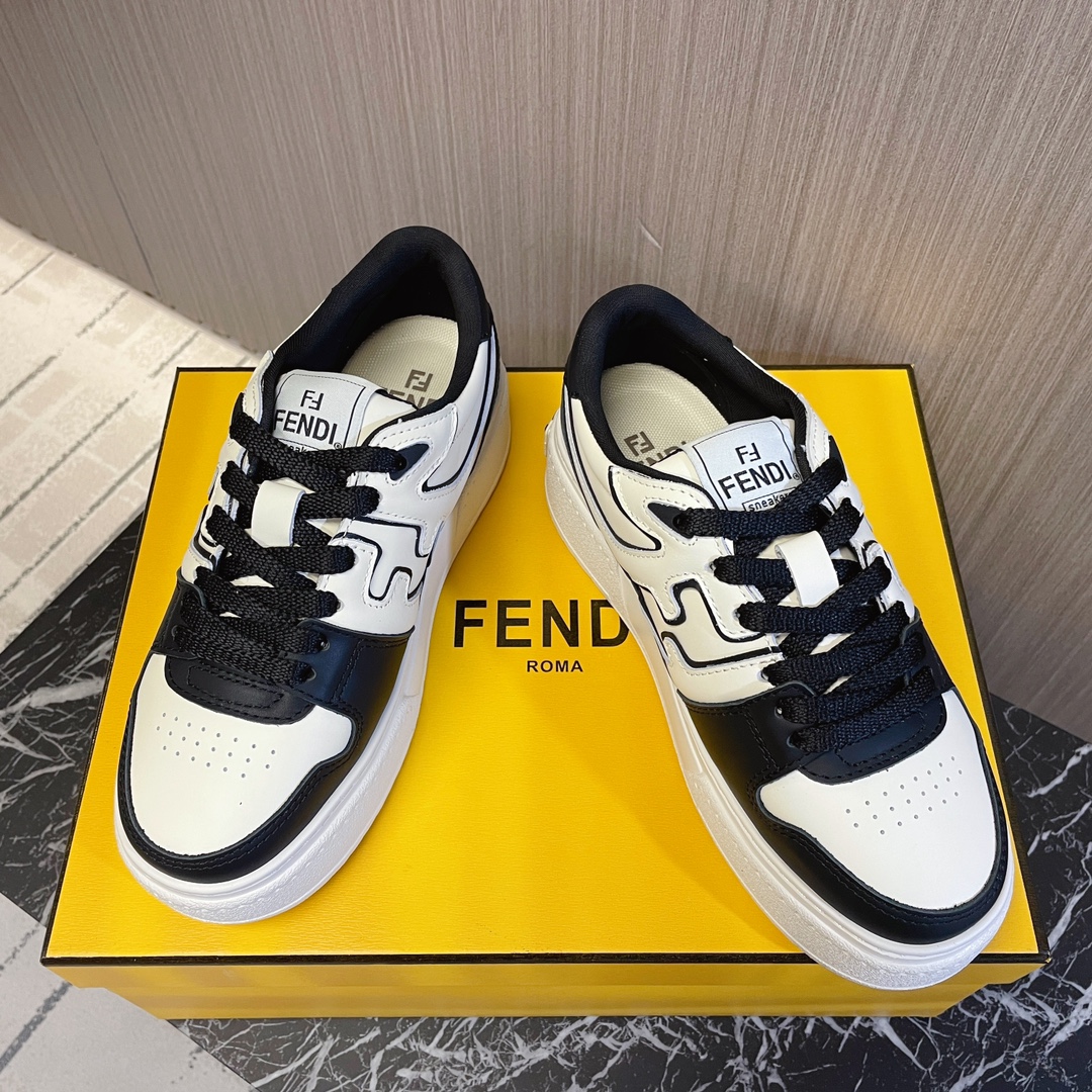 💰 400👍🔥Fendi Match——厚底鞋；饼干鞋；运动鞋；篮球鞋……
fendi match厚底运动球鞋，FF最新元素注入复古的设计，超经典百搭系列……
鞋面采用牛皮和牛猄拼接组合，侧面凸起的双F logo，内里采用毛巾布里，5cm增高PU发泡大底……
女款35—40 / 男款39—45 正码  