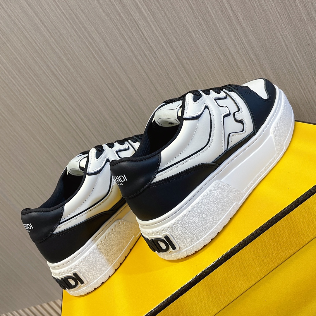💰 400👍🔥Fendi Match——厚底鞋；饼干鞋；运动鞋；篮球鞋……
fendi match厚底运动球鞋，FF最新元素注入复古的设计，超经典百搭系列……
鞋面采用牛皮和牛猄拼接组合，侧面凸起的双F logo，内里采用毛巾布里，5cm增高PU发泡大底……
女款35—40 / 男款39—45 正码  