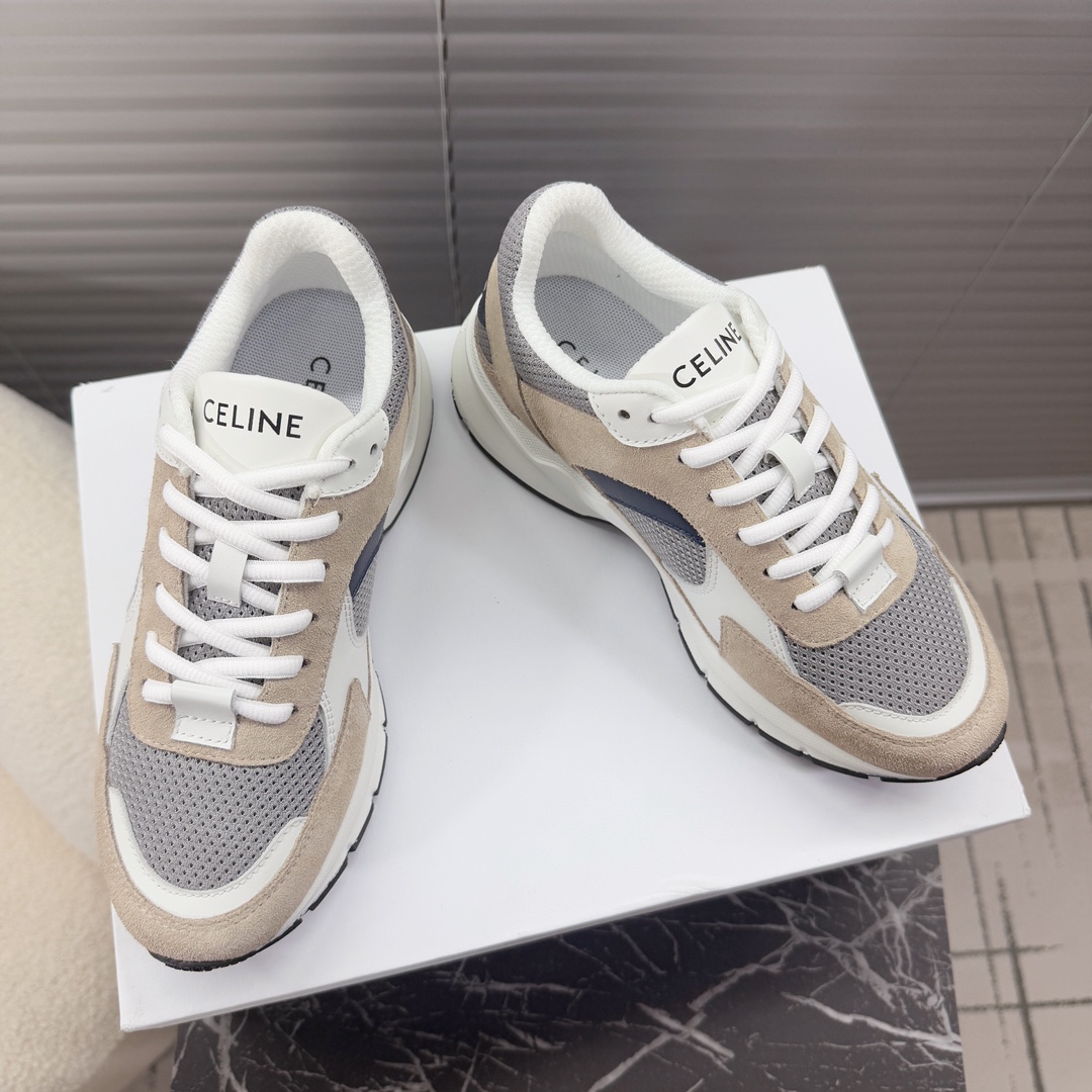 NO:236951,CELINE 25ss Latest Runner Cr-03 series Lace-up Casual sports shoes, New Year sports white shoes are refreshing from the splicing of the contour partitions of the last, the front and rear brand logos echo each other, and the edges of the large sole are obviously decorated with Celine letters, all of which show the brand elements. Fabric: Niu reverse velvet splicing technology net fabric Inner: Breathable cotton mesh tpu combination sole, size 35-40, casual shoes/sports shoes, celine, celine, sneakers19860909CELINE赛琳 25ss 最新 Runner Cr-03系列 系带 休闲运动鞋,新春运动小白鞋无论从楦型的轮廓隔板的拼接都让人耳目一新、前后品牌LOGO相呼应、大底边位明显Celine字母点缀、无不彰显品牌元素,面料: 牛反绒拼接科技网面料 内里: 透气棉网 tpu组合大底,码数35-40,休闲鞋/运动鞋,celine,celine,sneakers,Women's Shoes