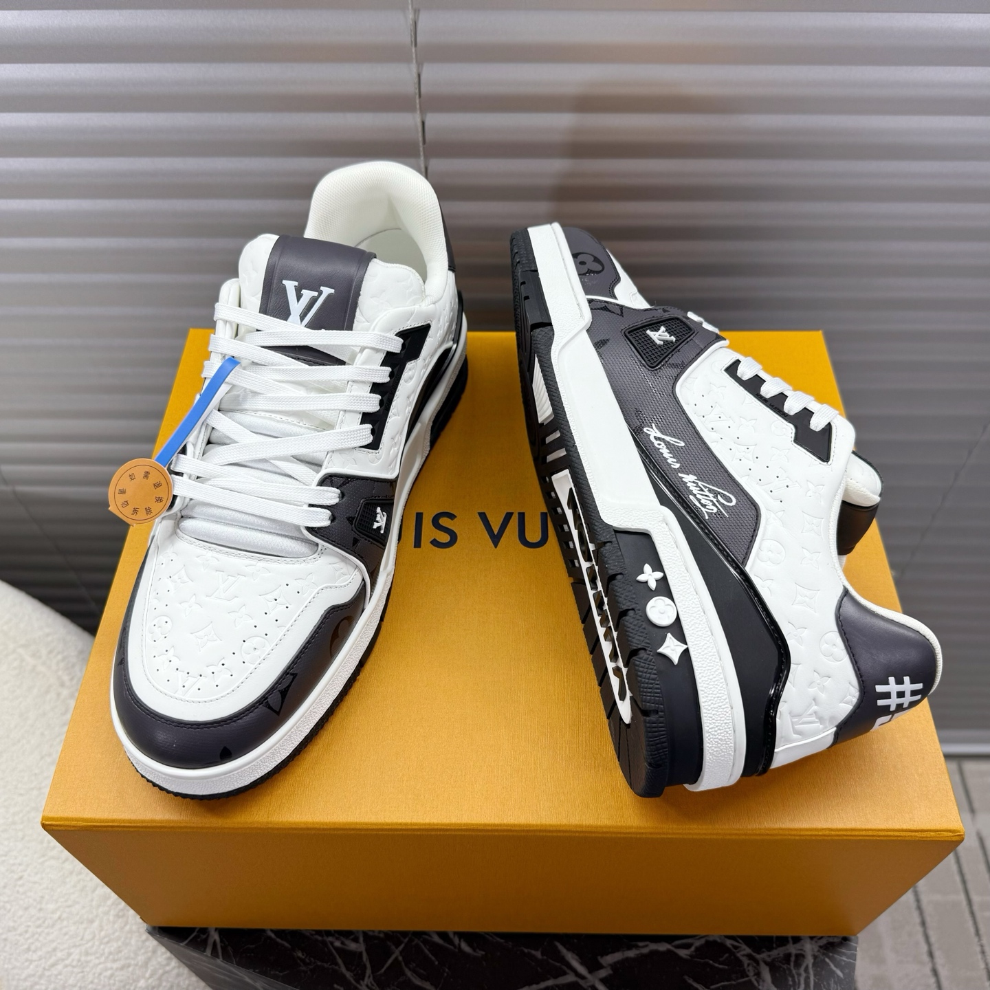 Louis Vuitton Trainer Sneakers - Leather, Unisex, Retro Style, Sizes 35-45 2 i1737445519898 1326 0 1